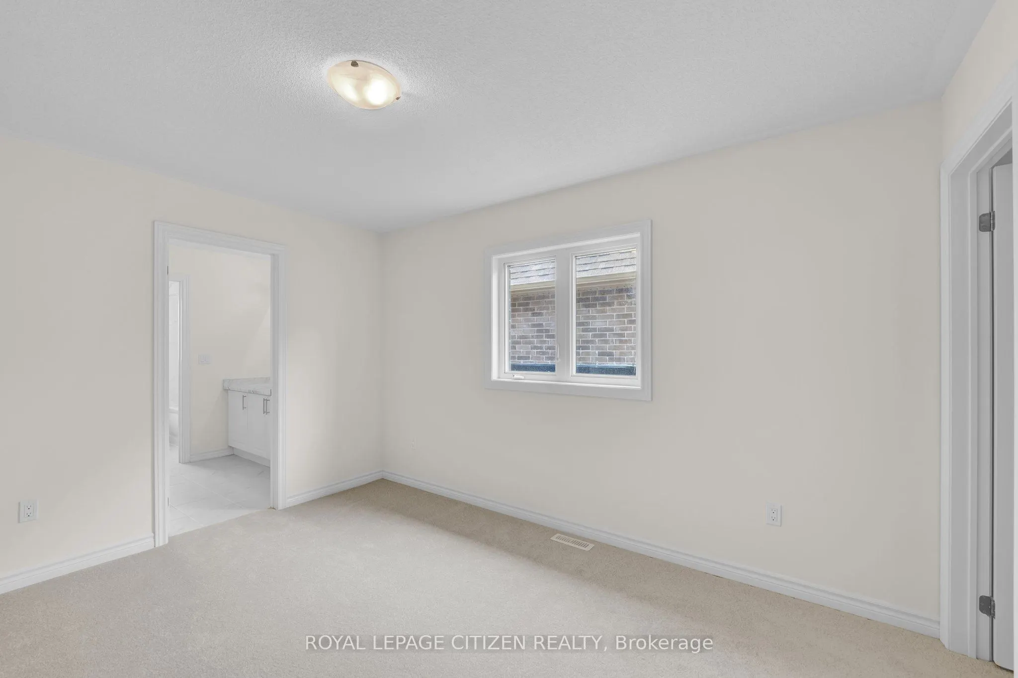 98 North Garden Boulevard W