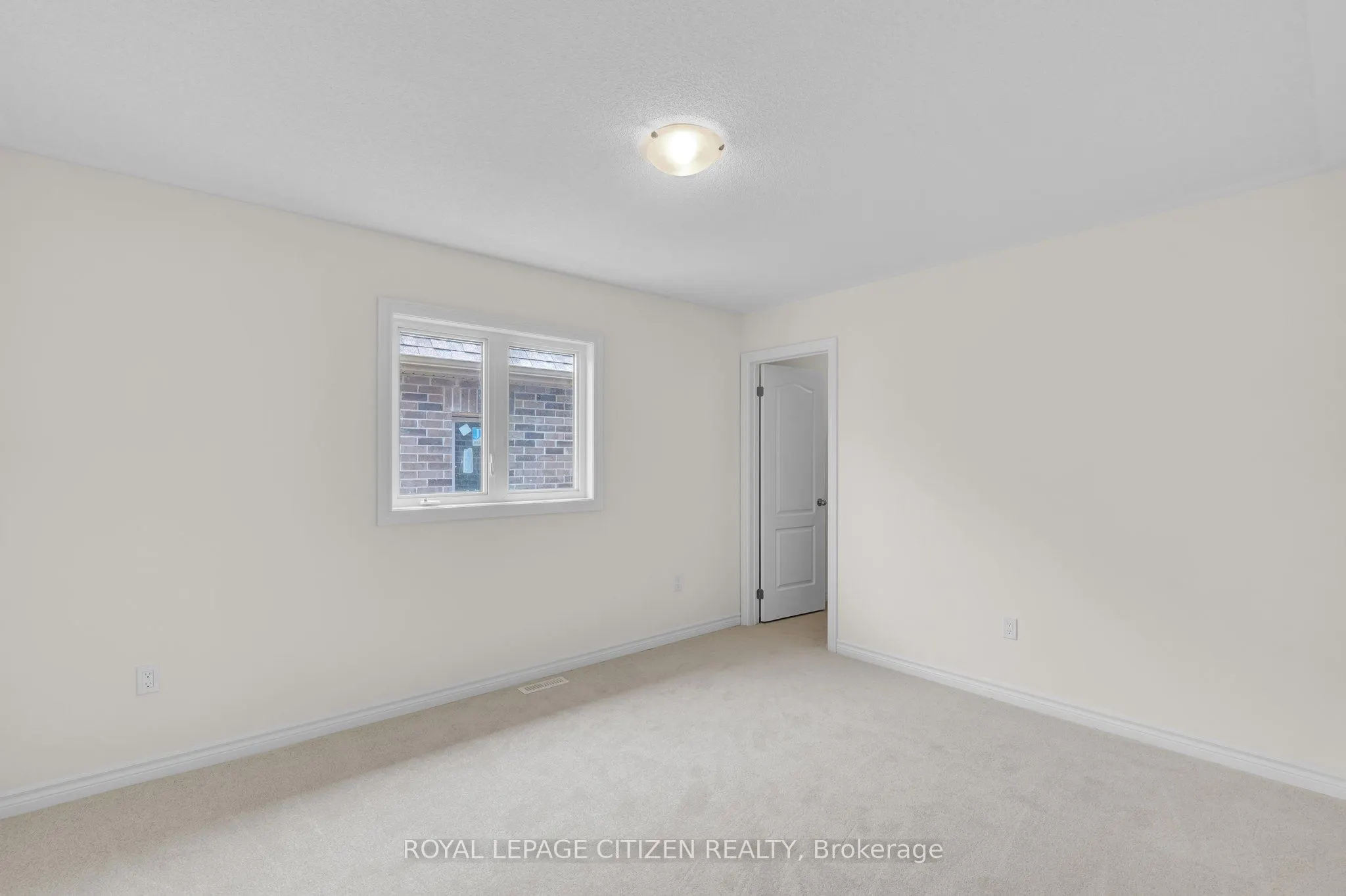 98 North Garden Boulevard W