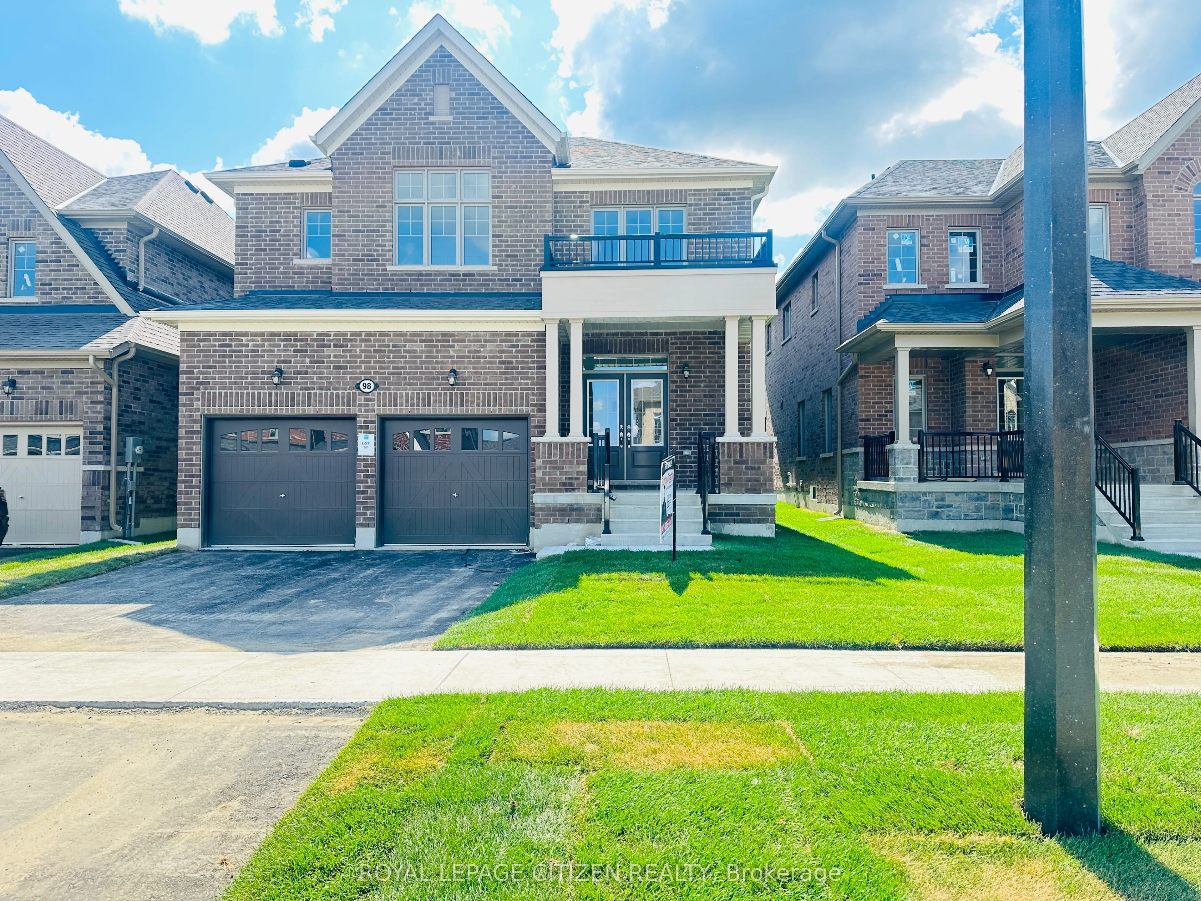 98 North Garden Boulevard W