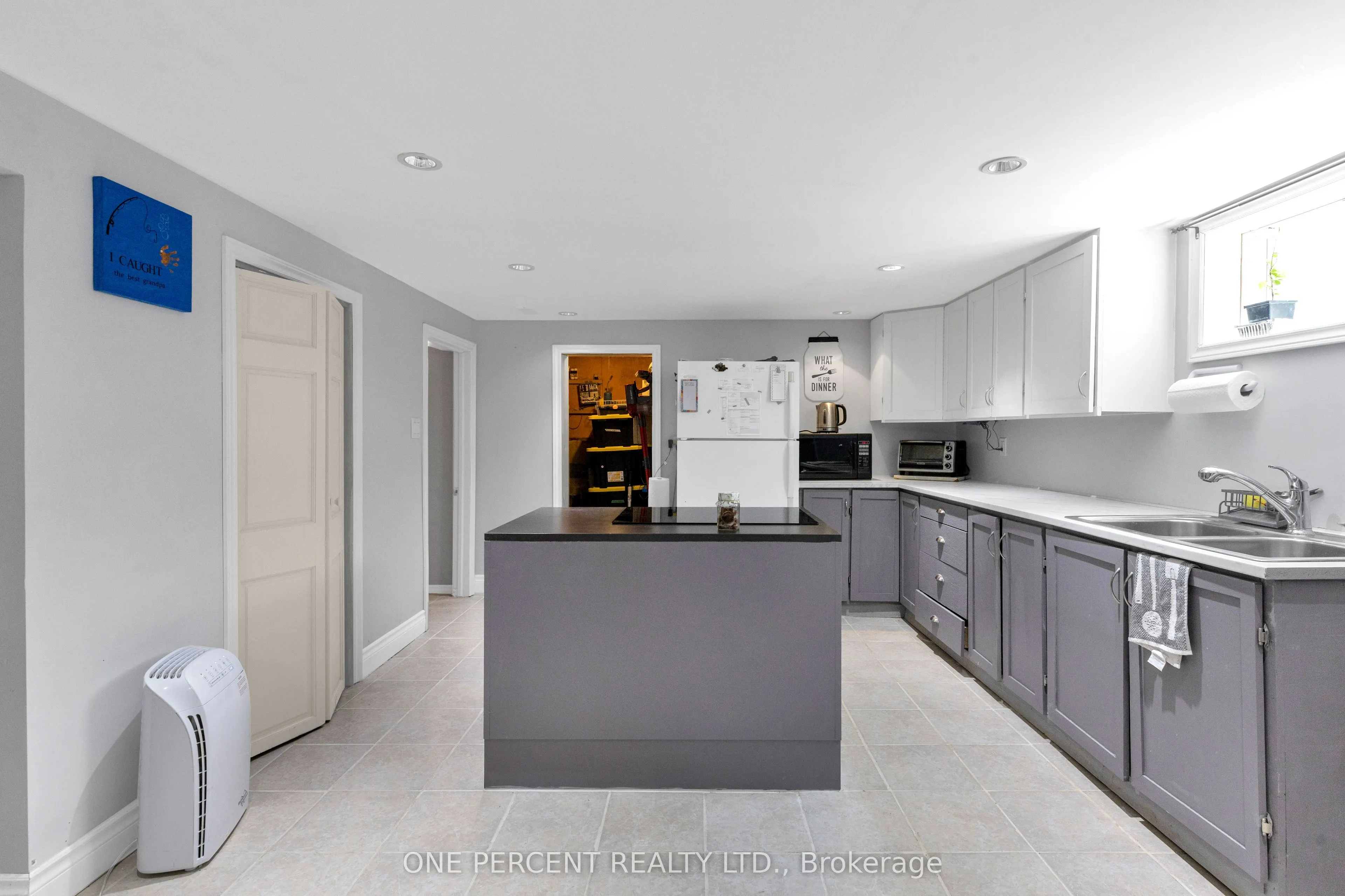 1428 Simcoe Street S