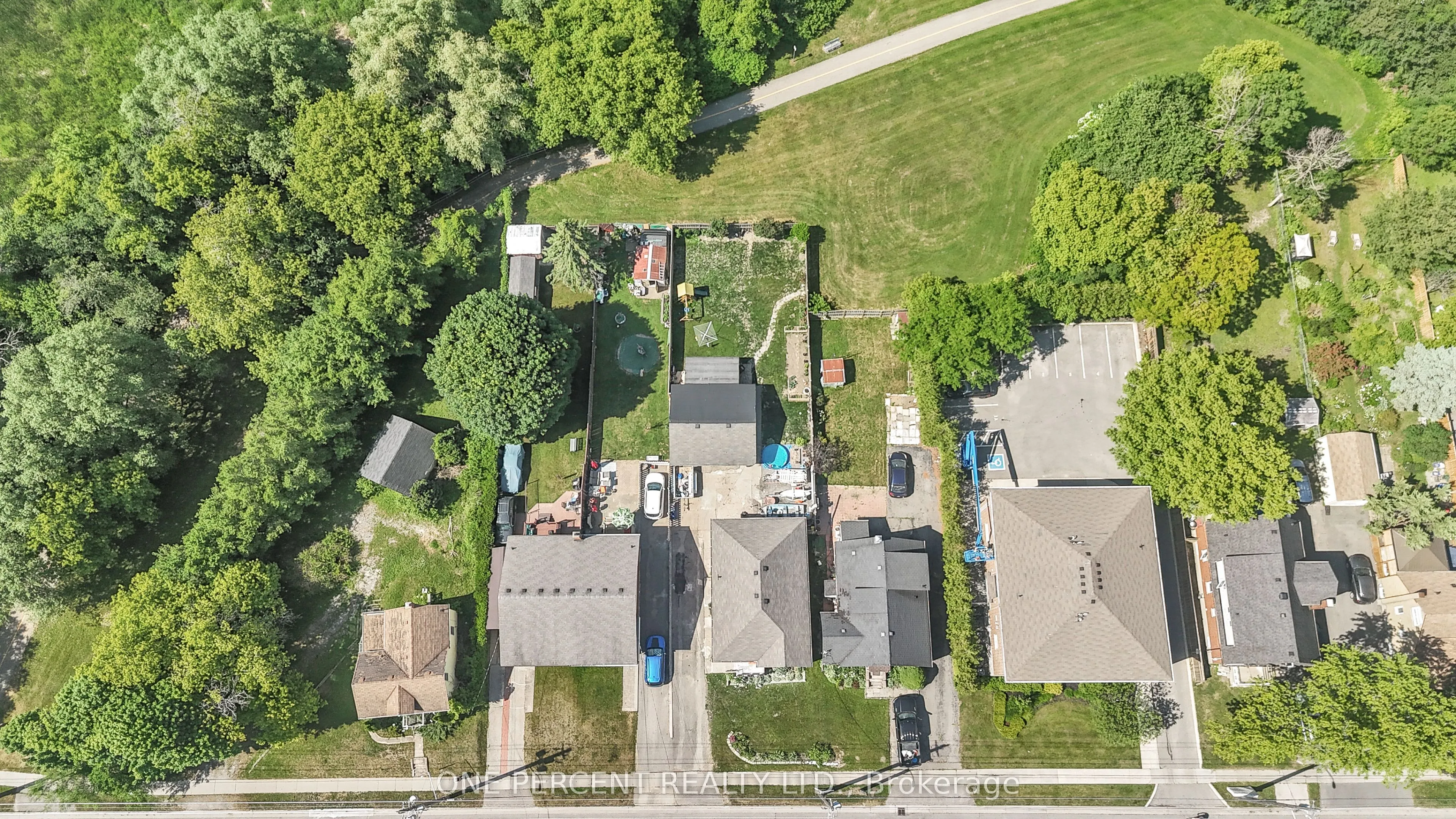 1428 Simcoe Street S