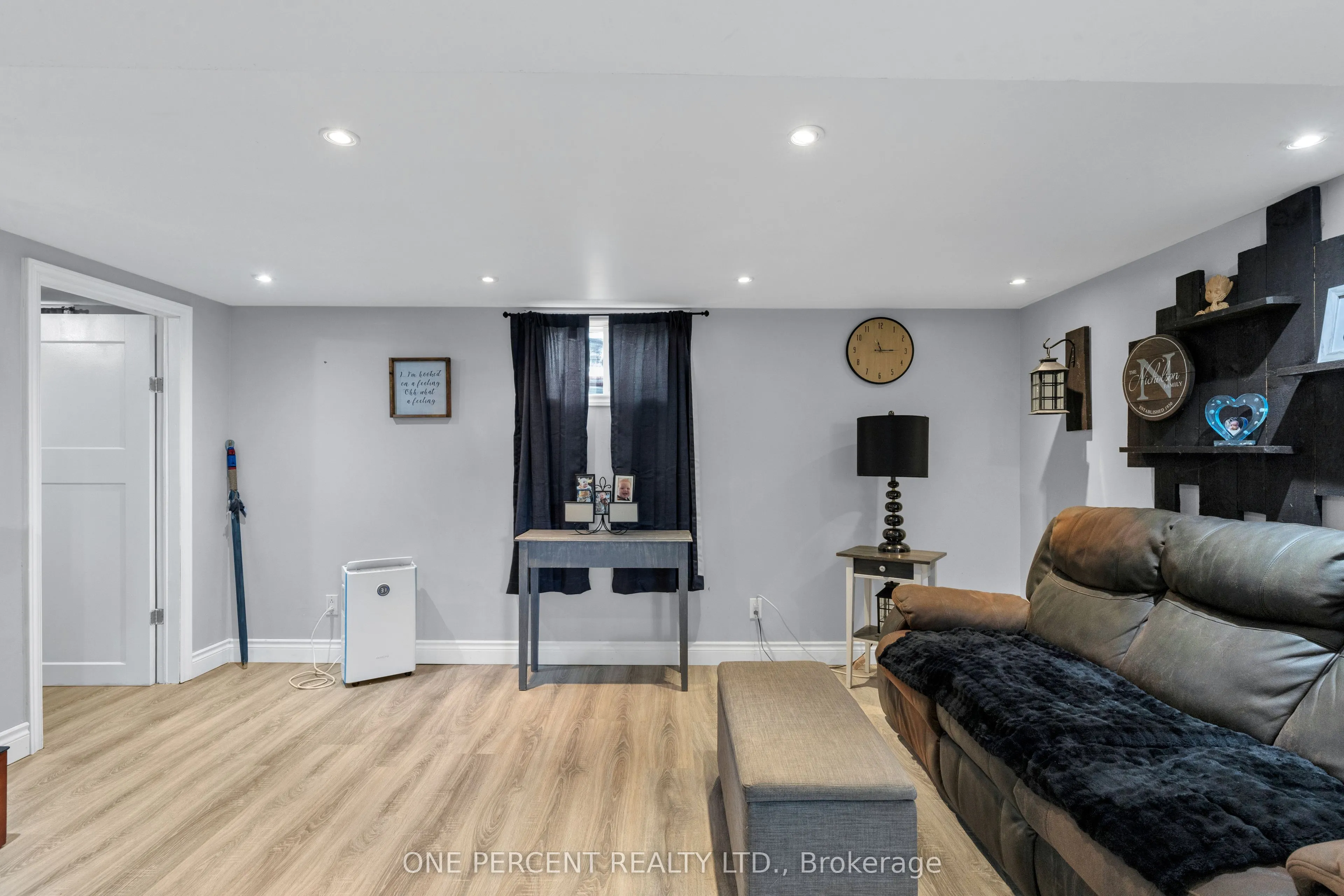 1428 Simcoe Street S