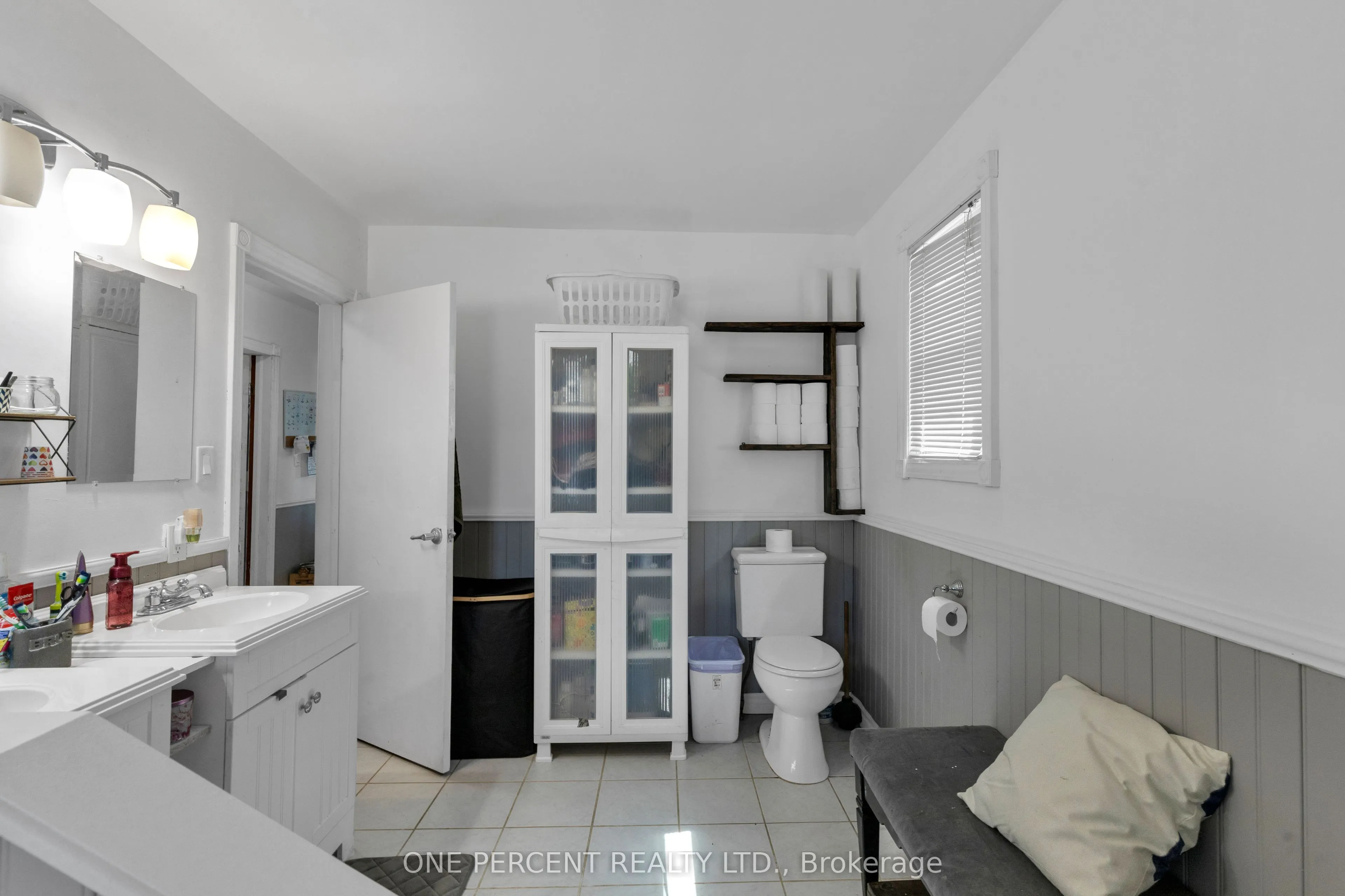 1428 Simcoe Street S
