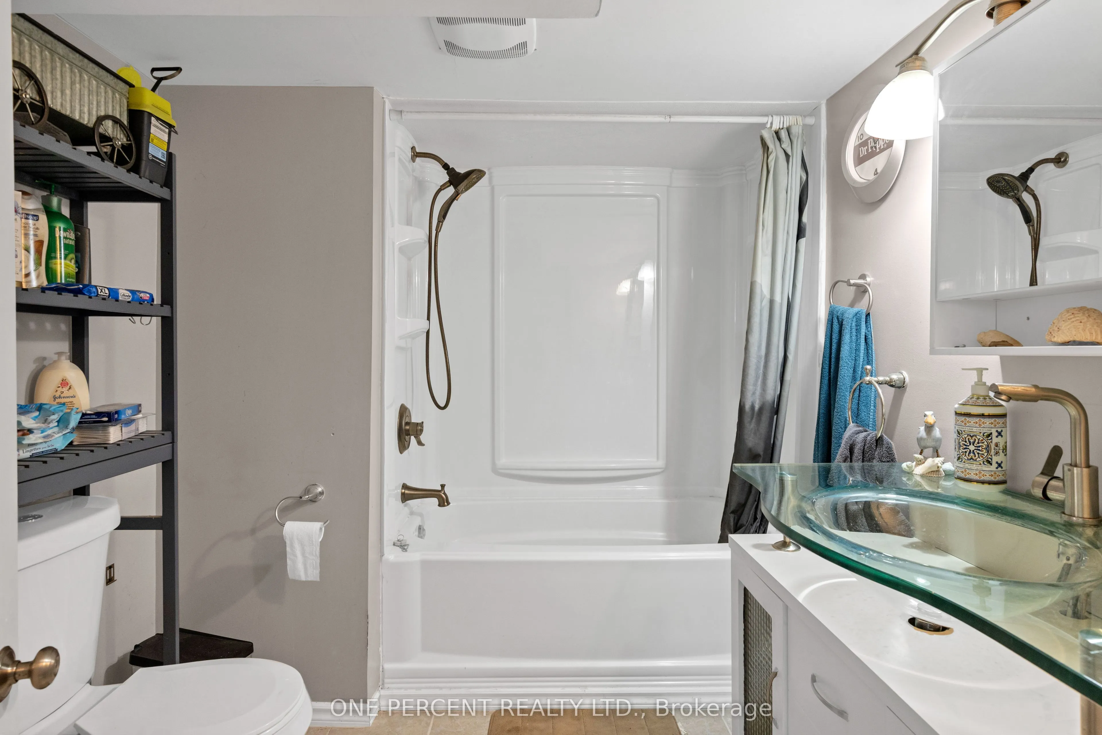 1428 Simcoe Street S