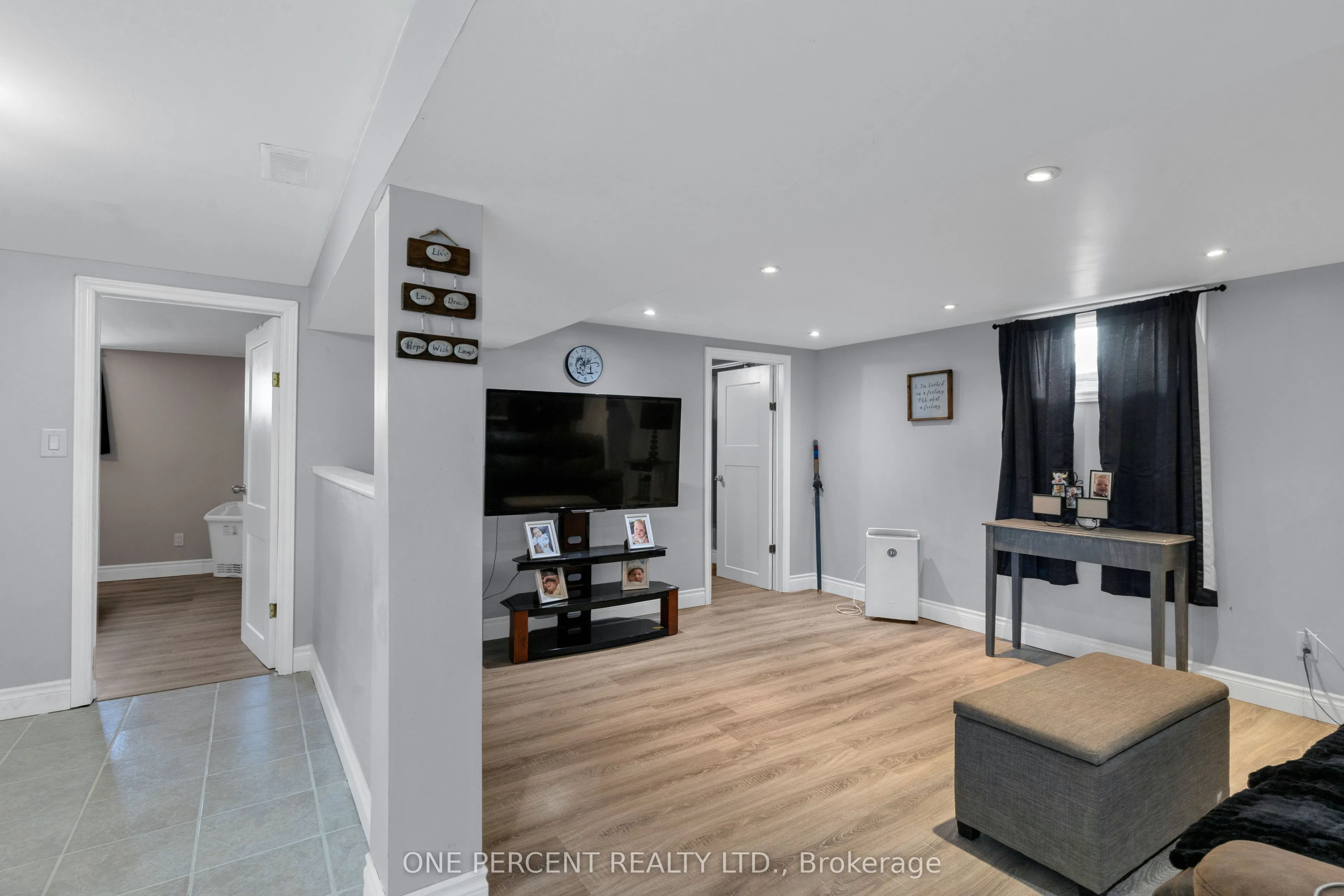 1428 Simcoe Street S