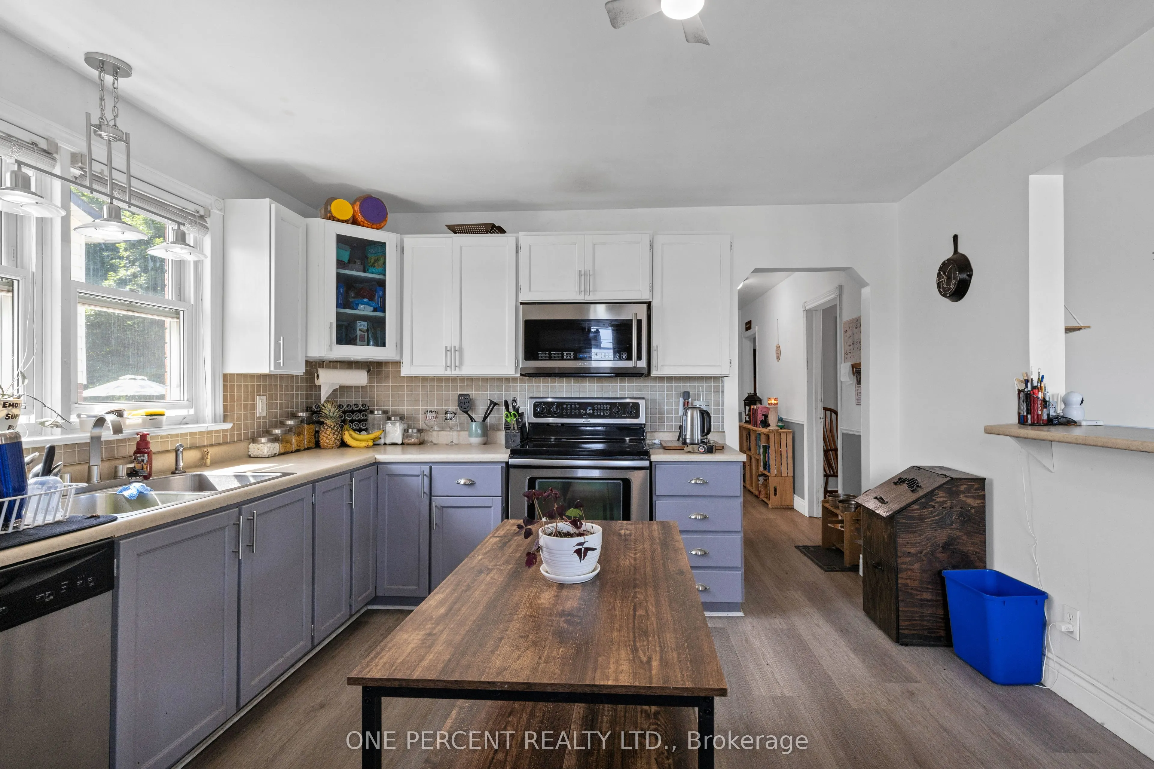 1428 Simcoe Street S