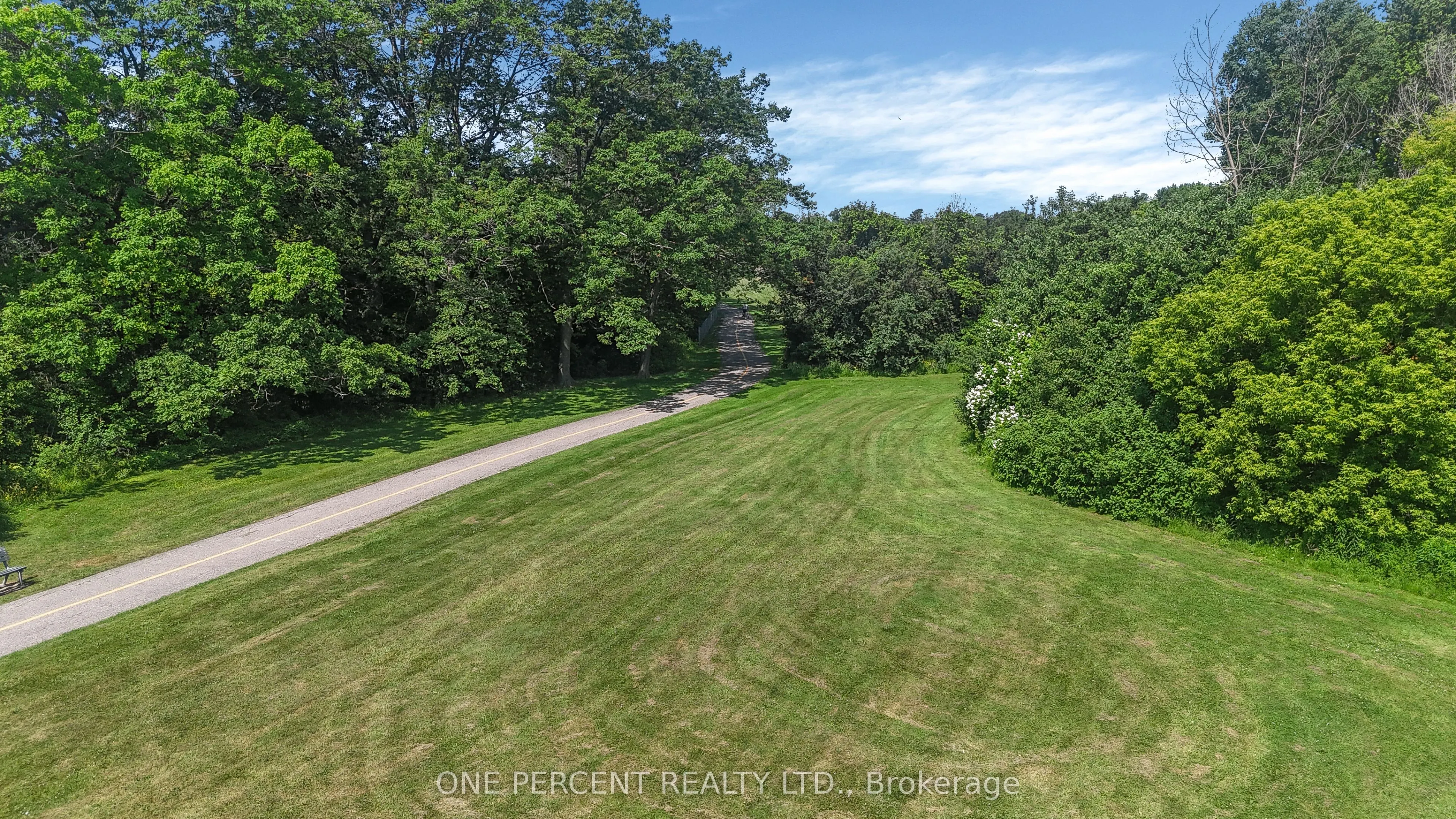 1428 Simcoe Street S