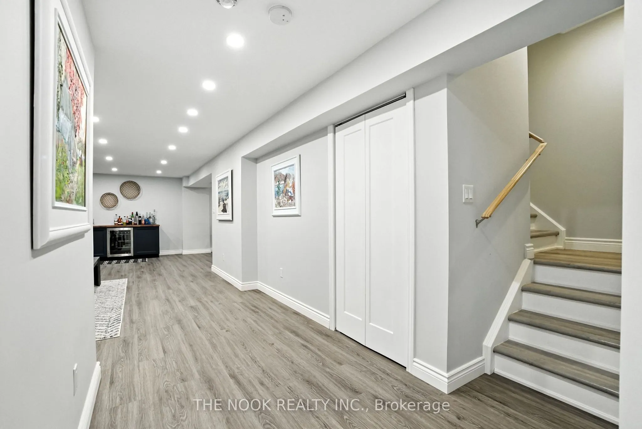 207 Crombie Street