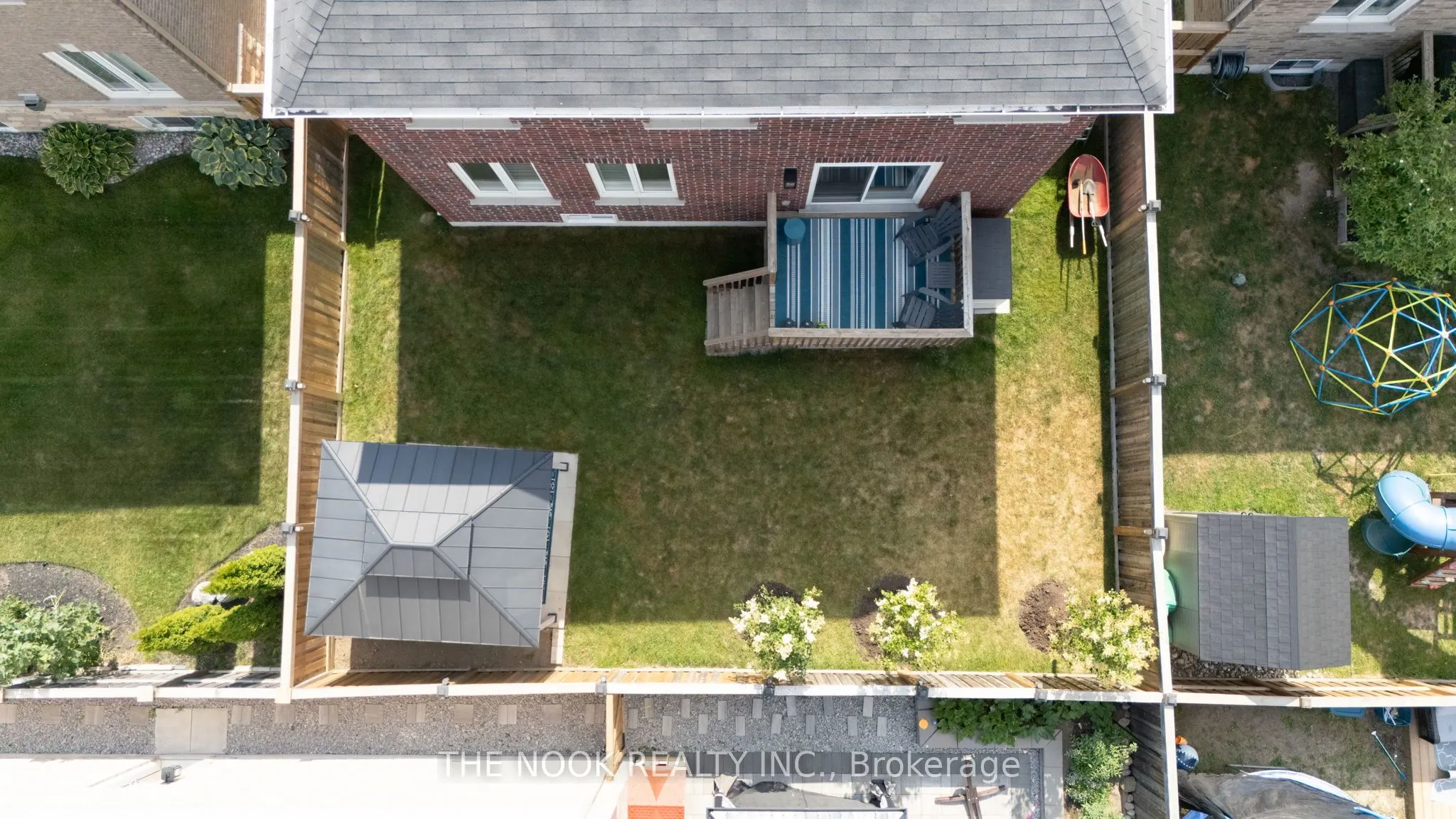 207 Crombie Street