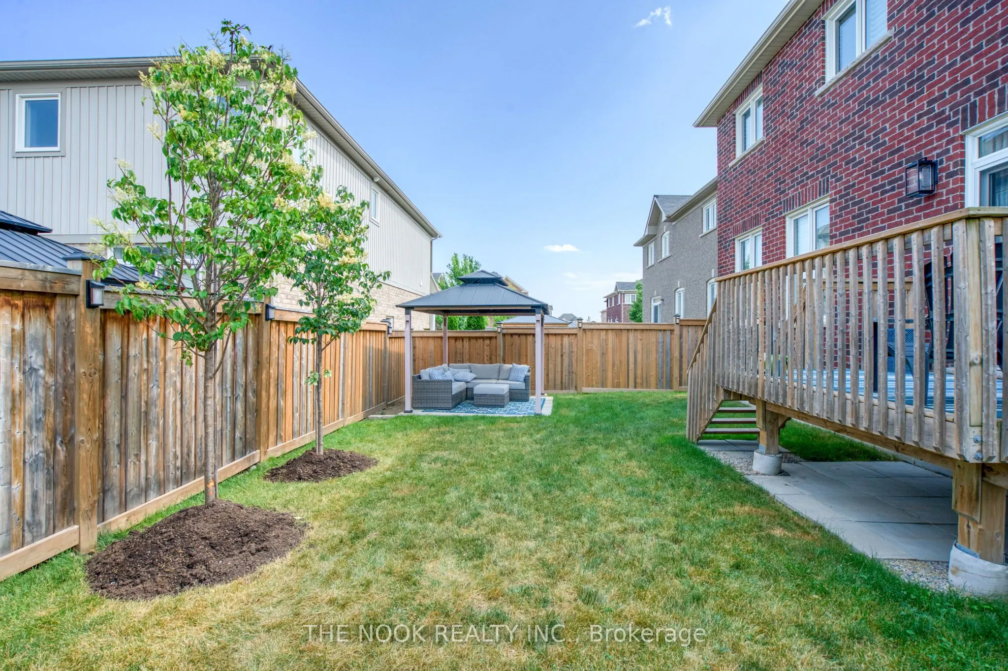 207 Crombie Street