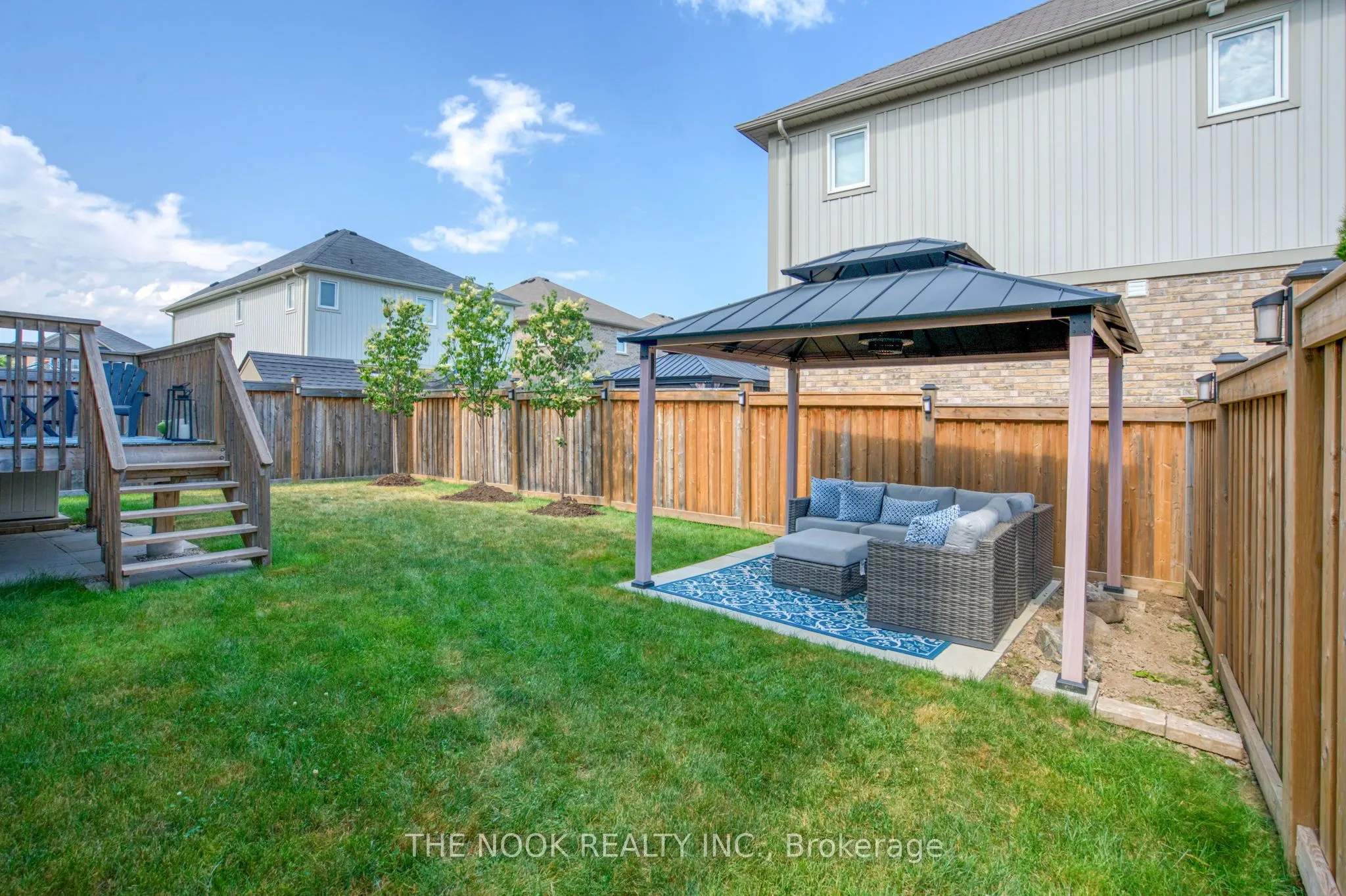 207 Crombie Street