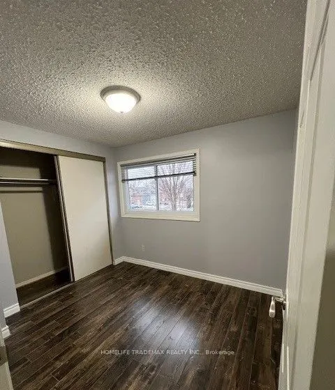 49 Halfmoon Square