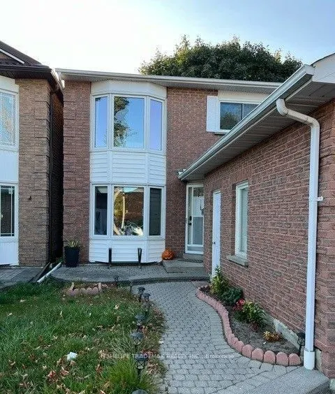 49 Halfmoon Square