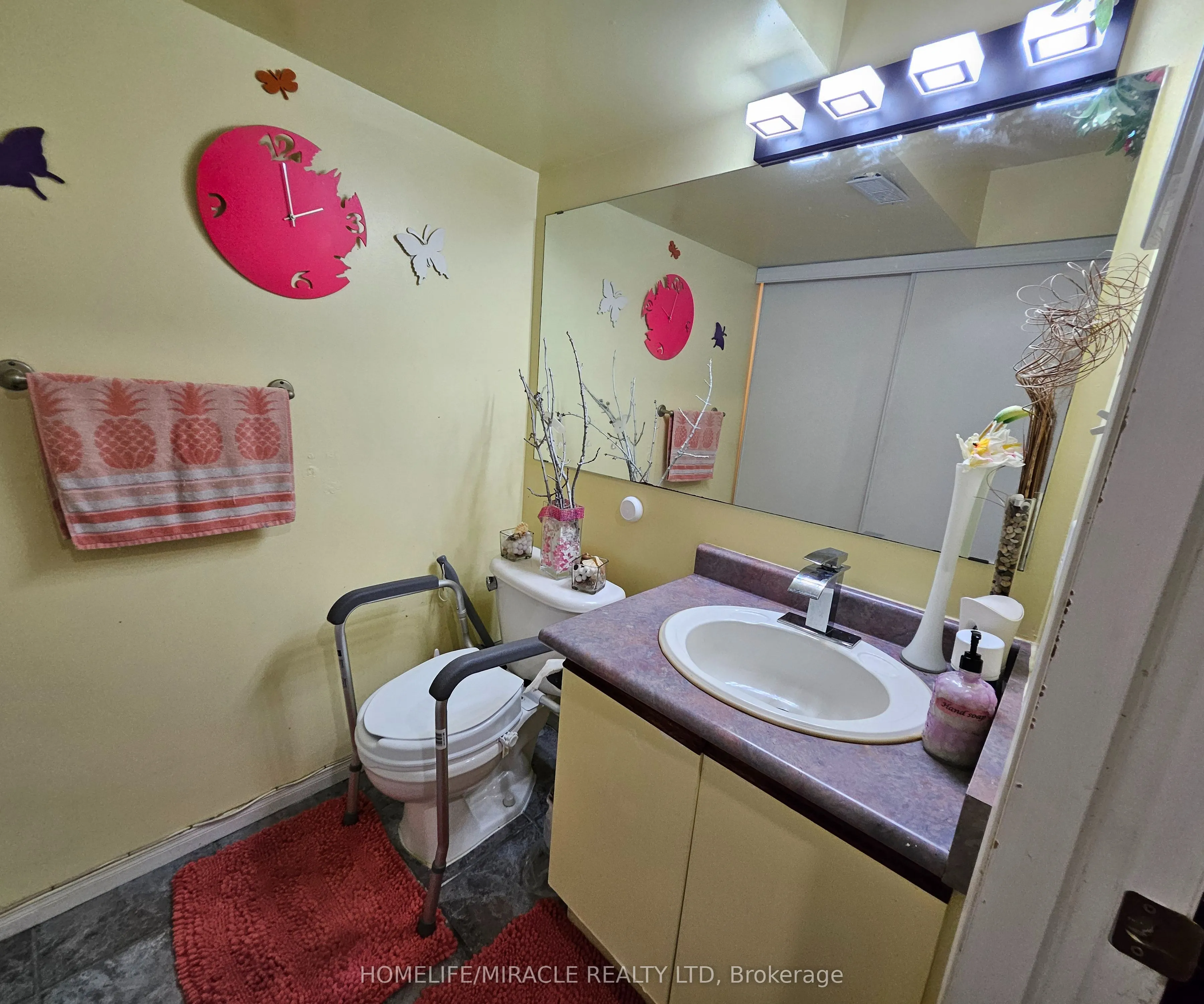 57 Hedge End Road, #8