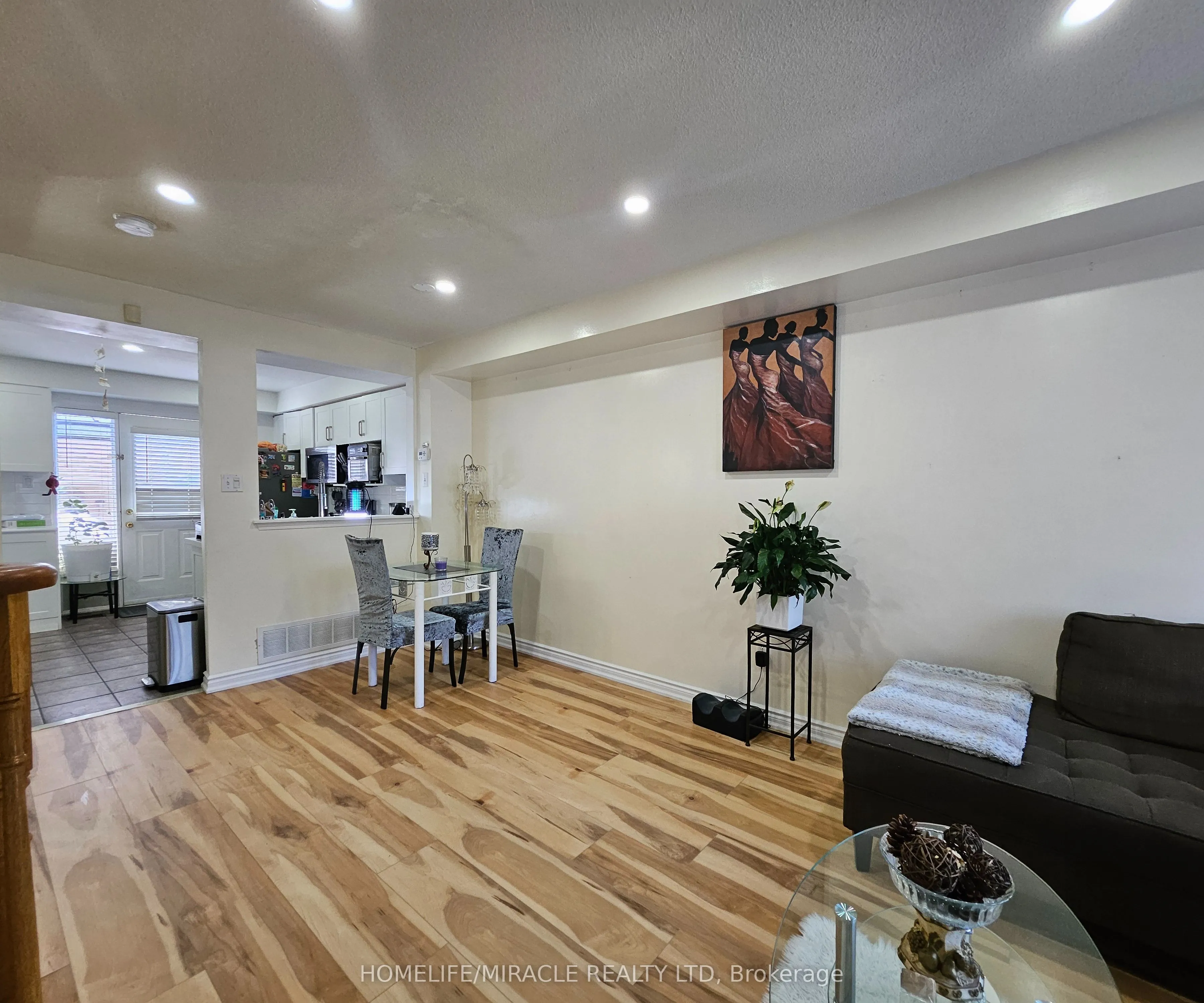 57 Hedge End Road, #8