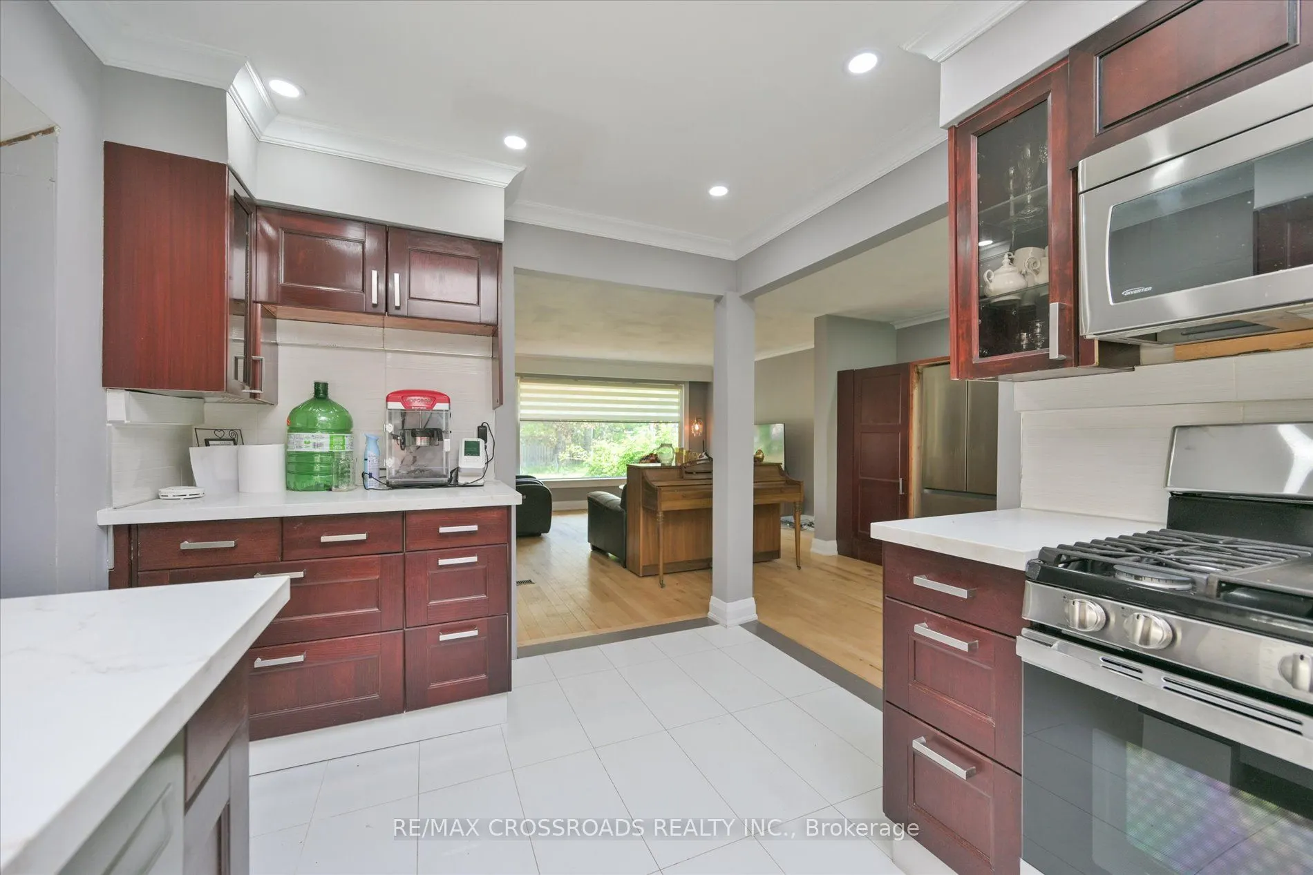 2 Eastpark Boulevard