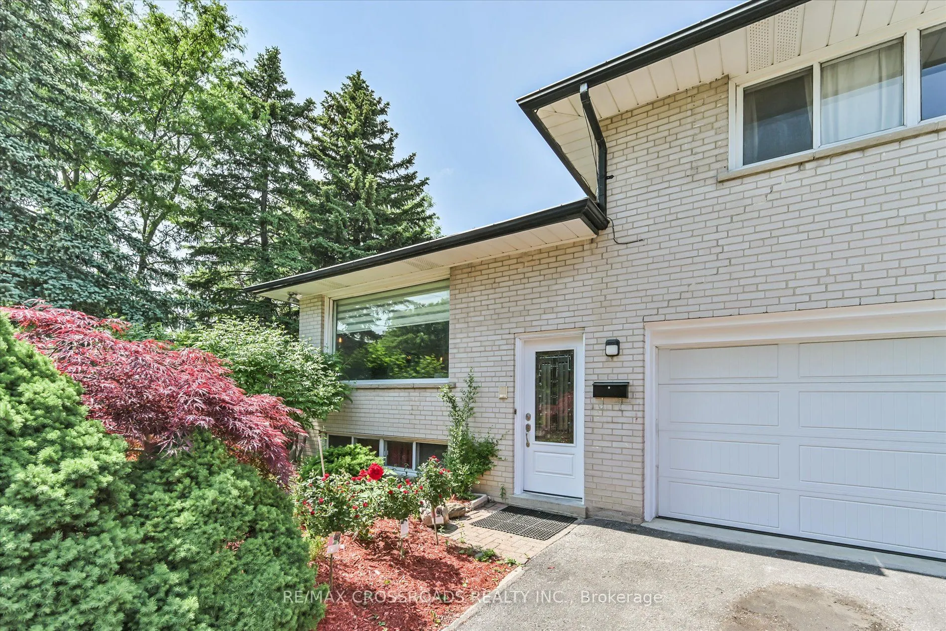 2 Eastpark Boulevard