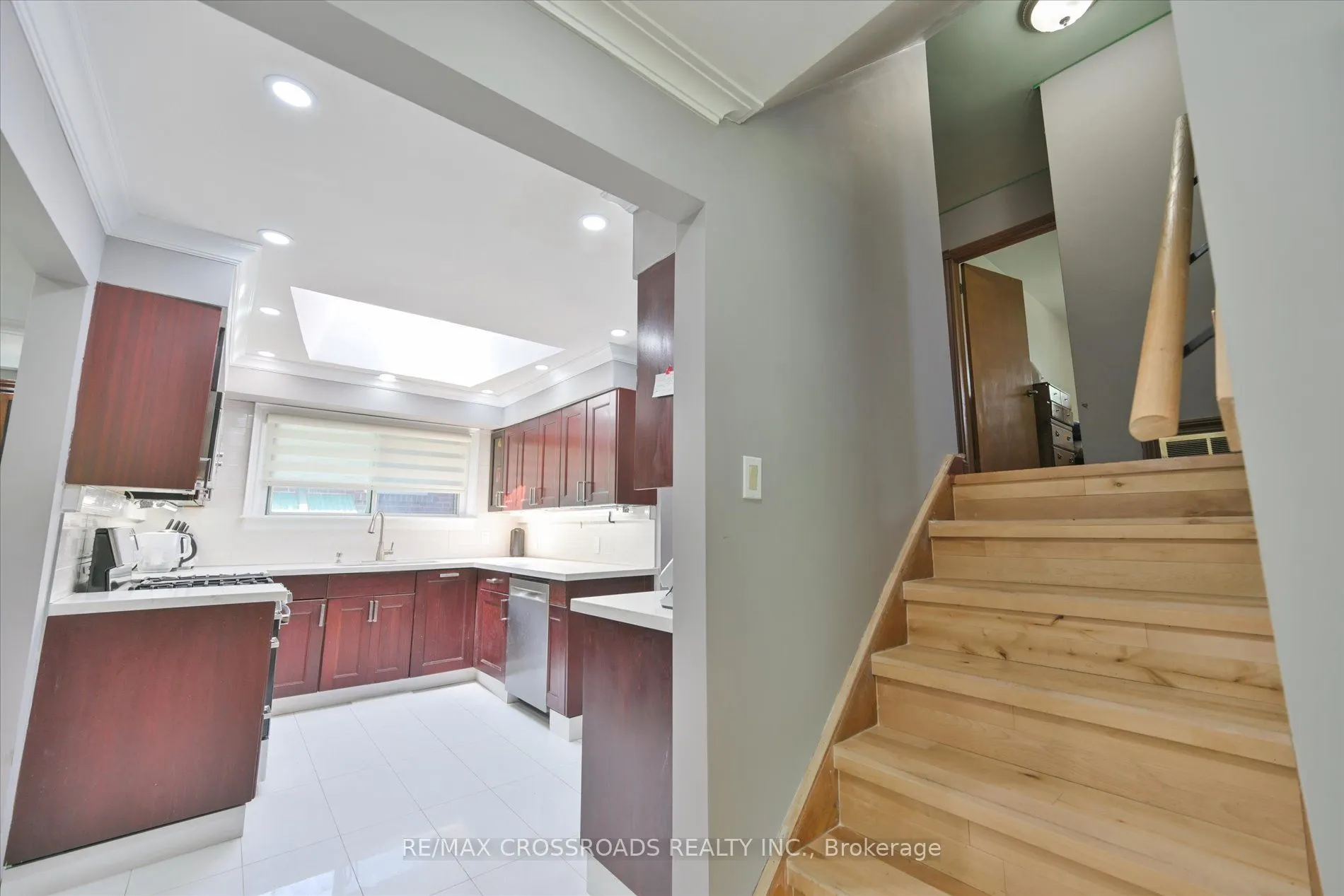 2 Eastpark Boulevard