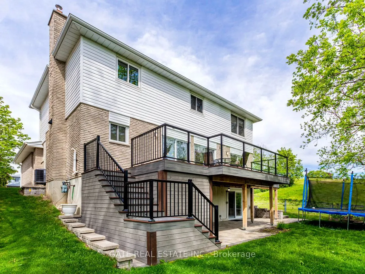 535 Broadgreen Street