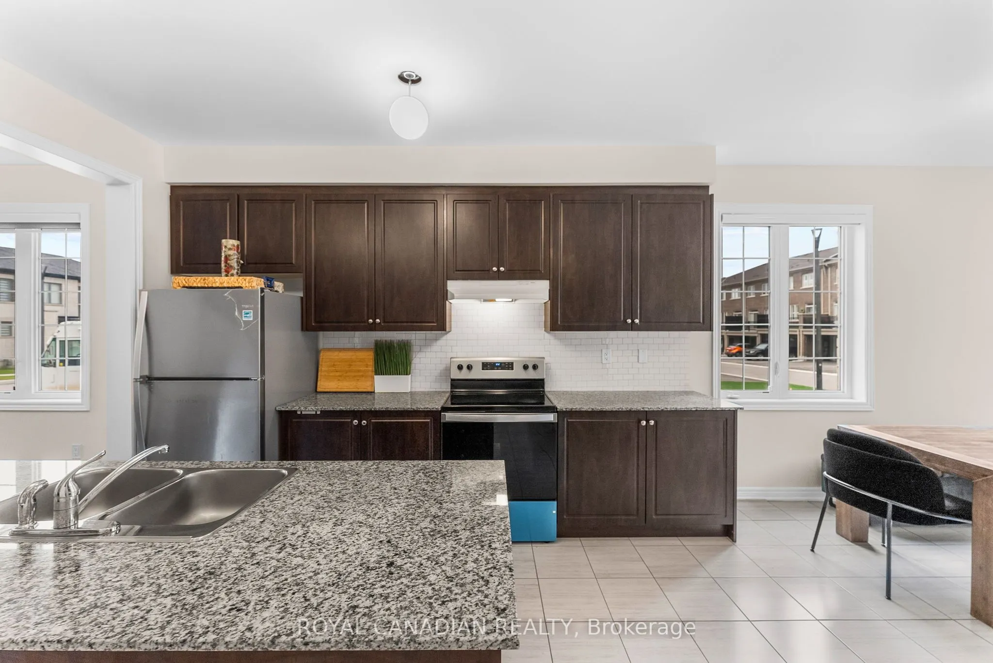 2670 Delphinium Trail