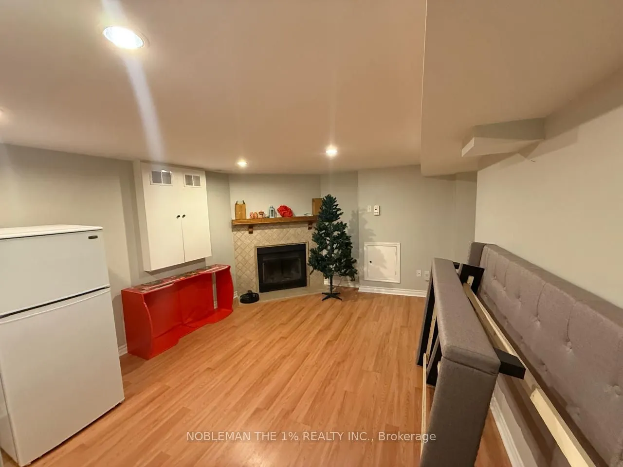 8 Inglis Avenue