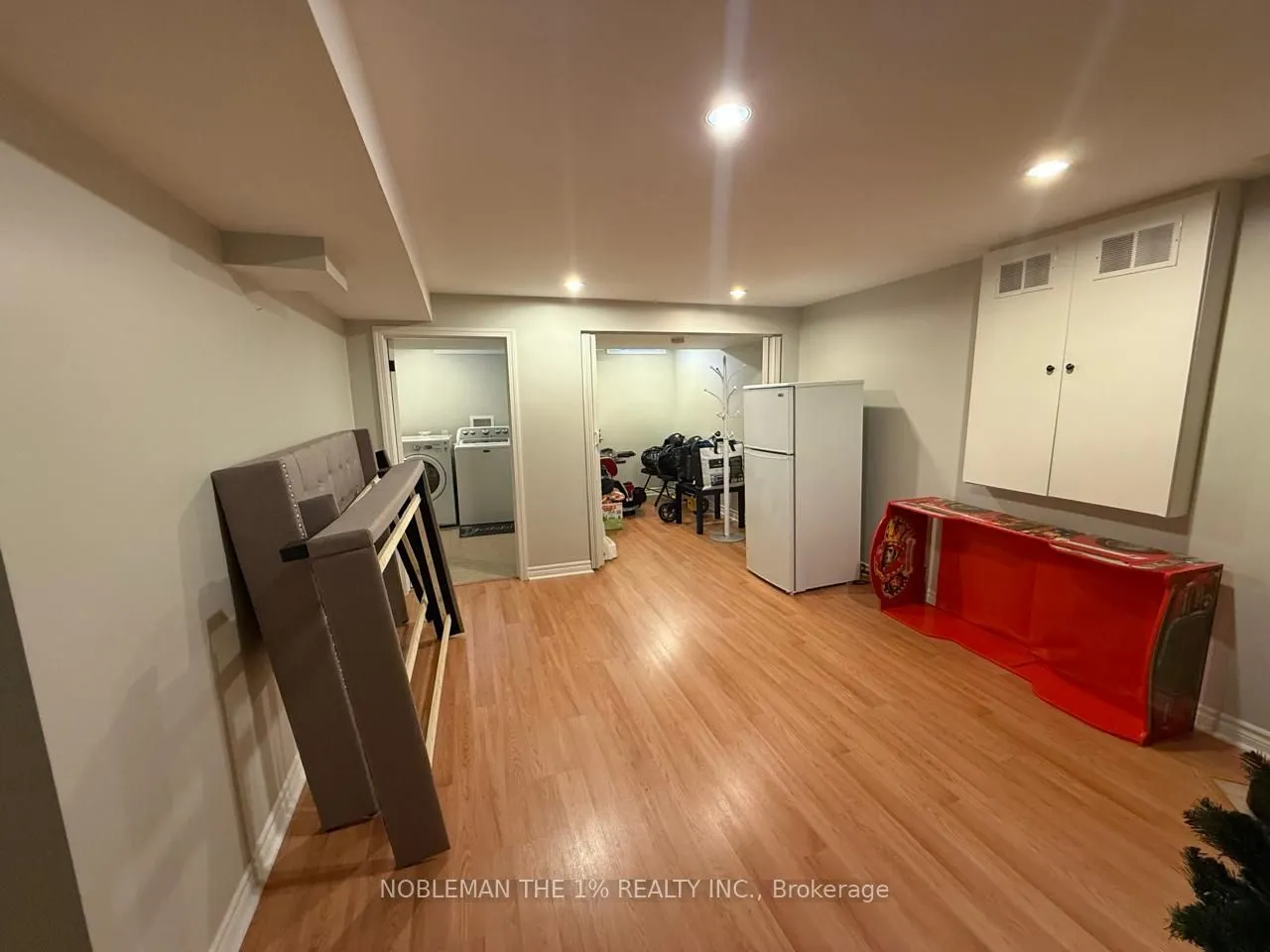 8 Inglis Avenue