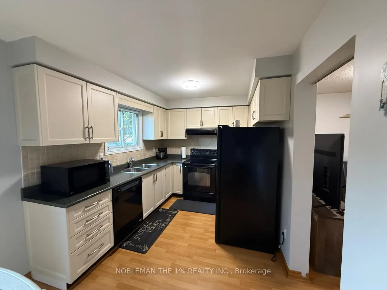8 Inglis Avenue