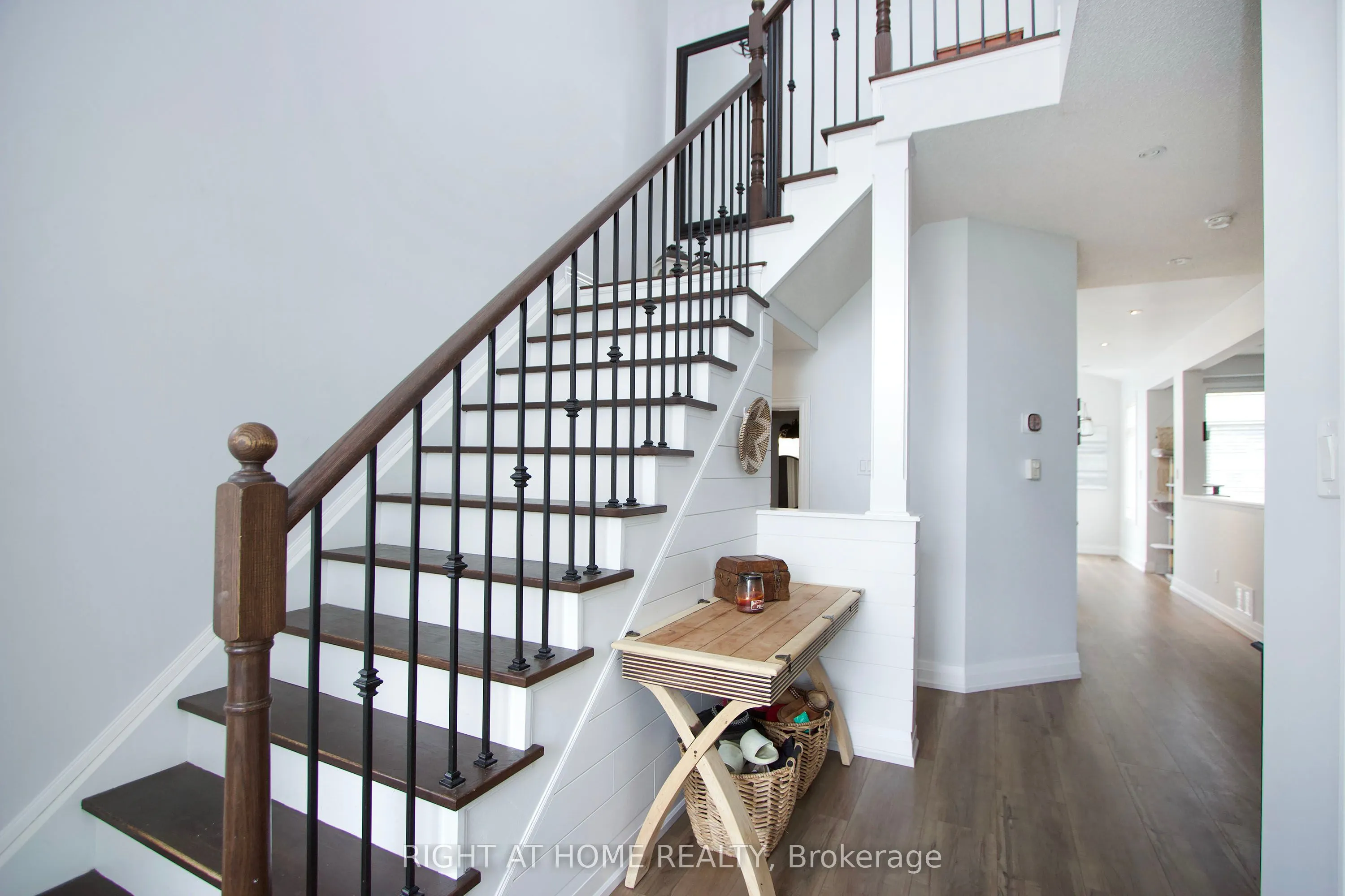 99 Hockley Avenue