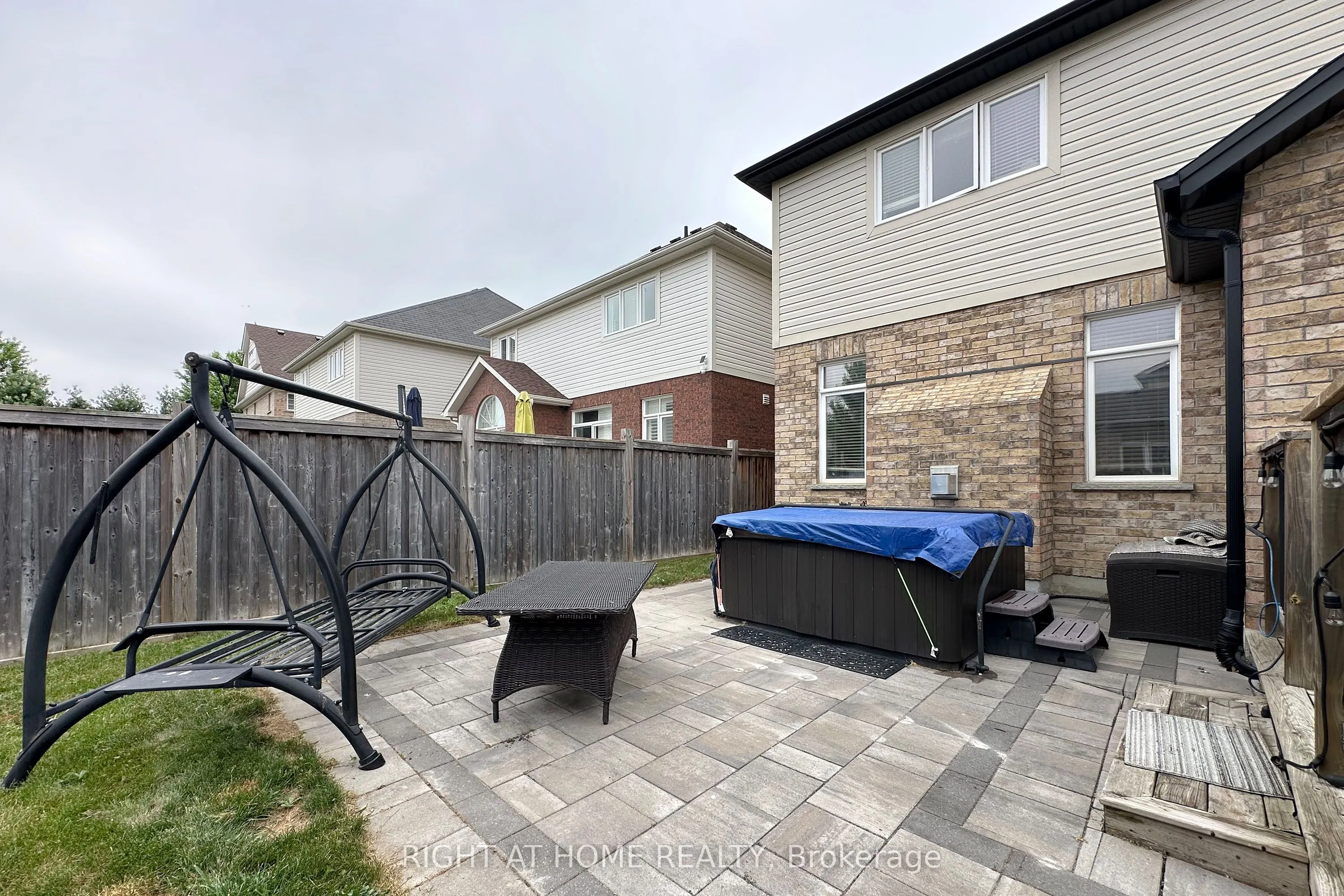 99 Hockley Avenue