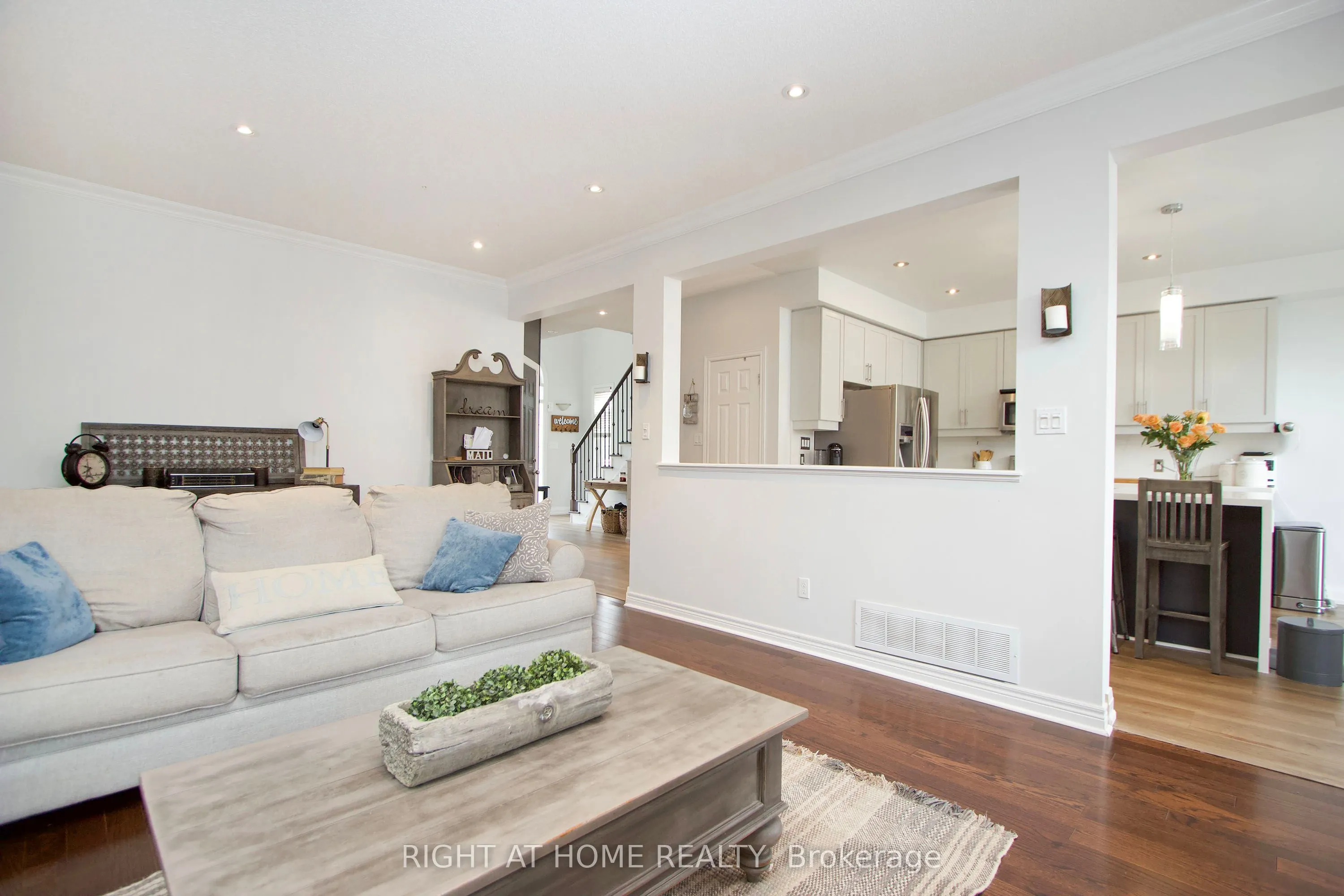 99 Hockley Avenue