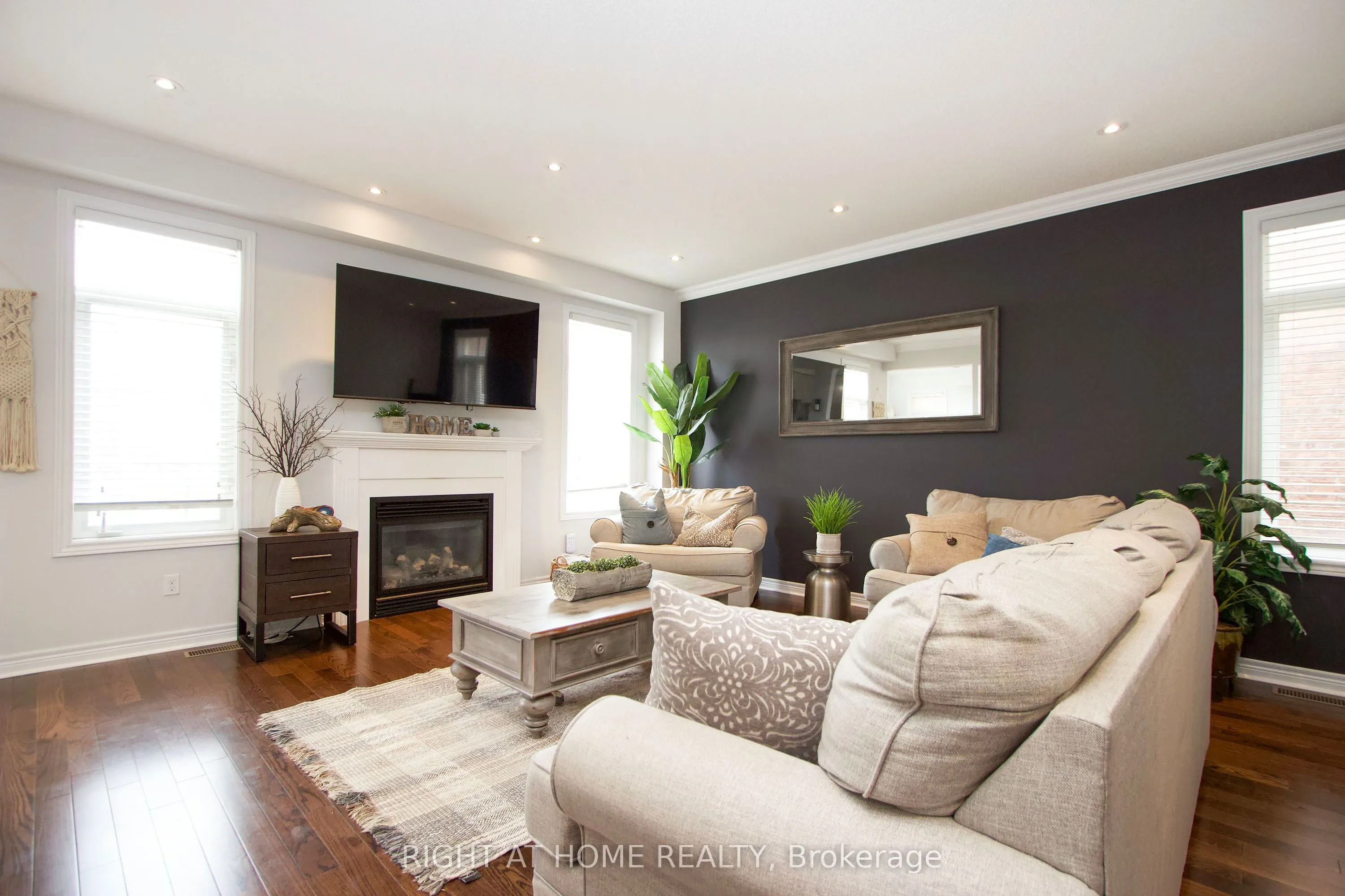 99 Hockley Avenue