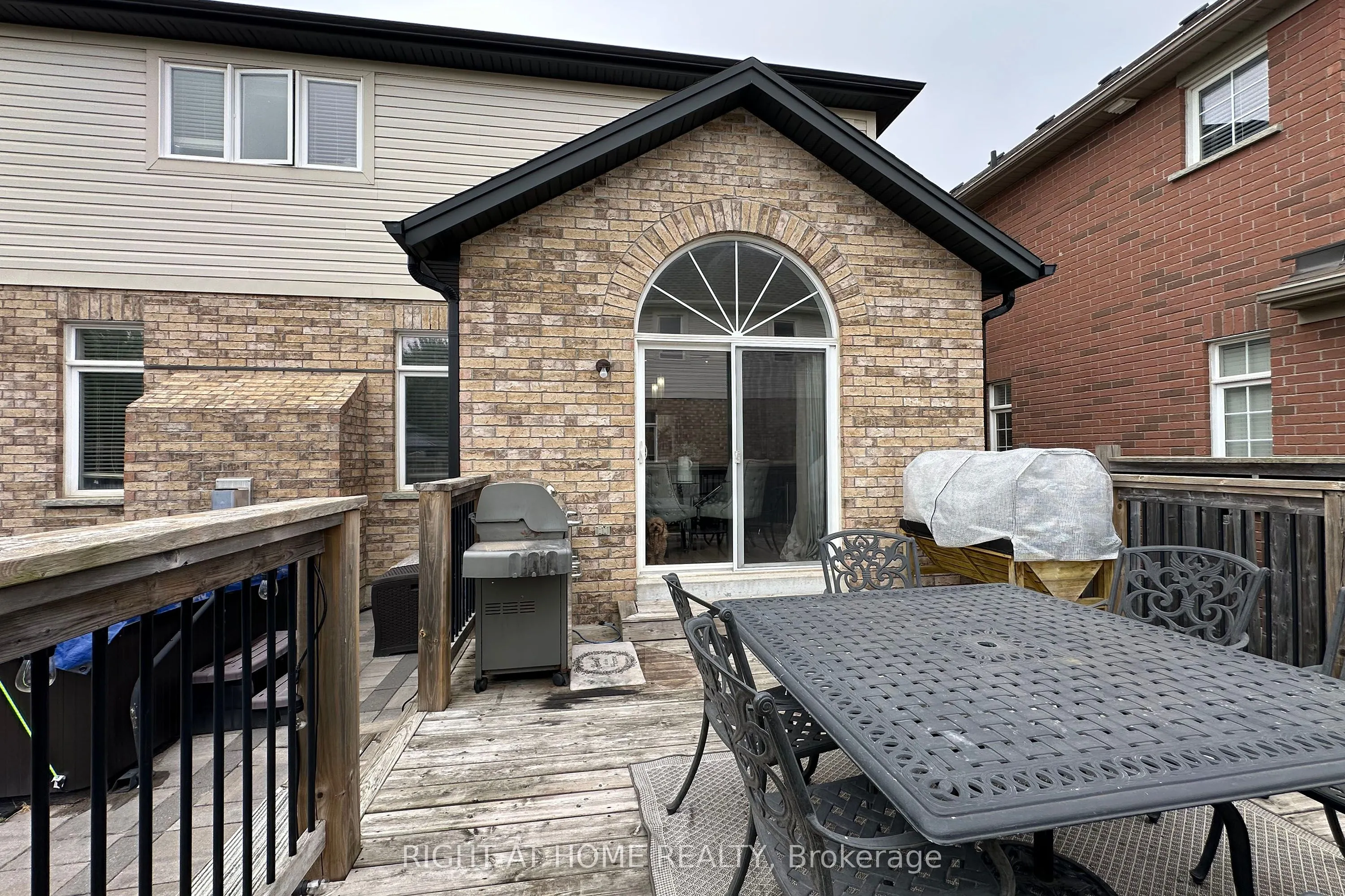 99 Hockley Avenue