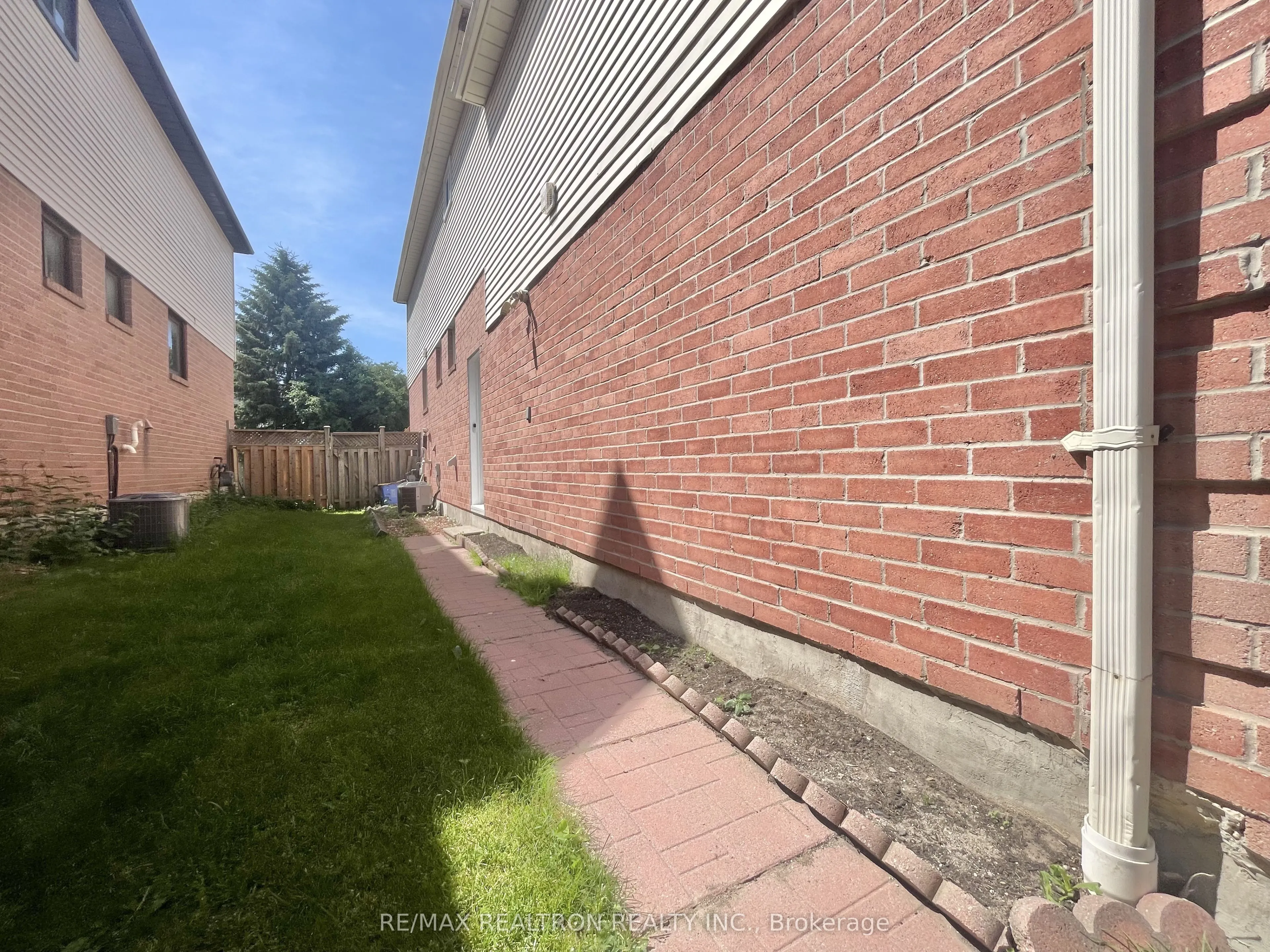 24 Coomer Crescent, #BSMT