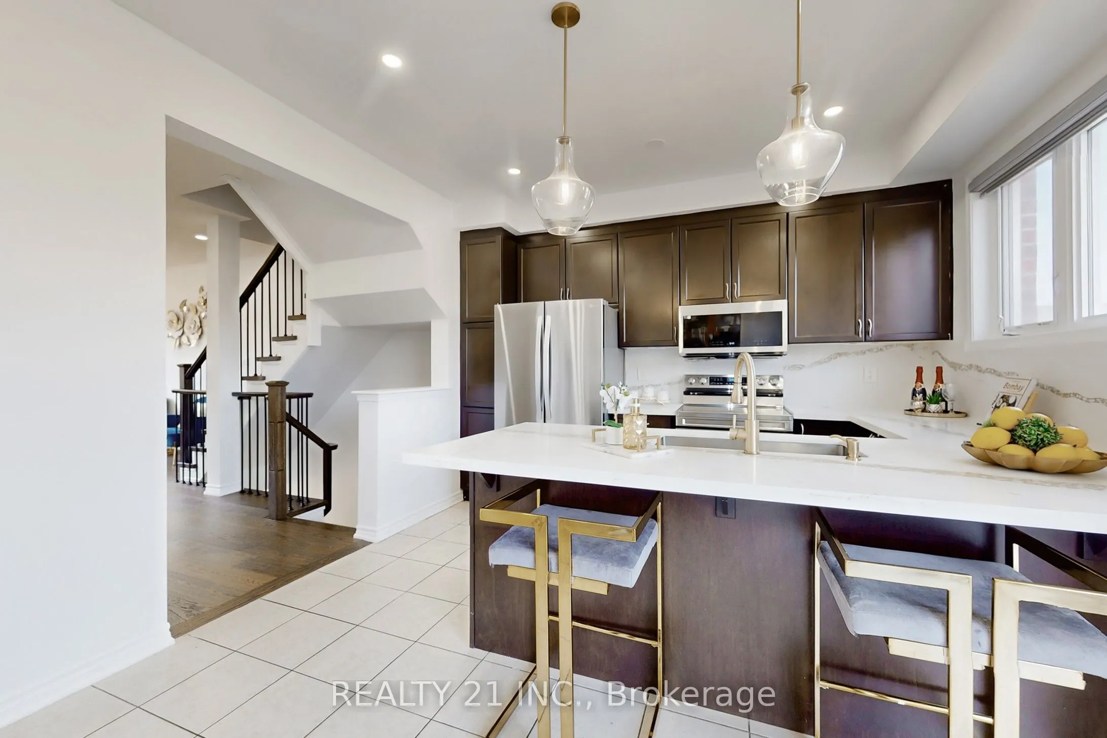42 Heron Park Pl Place N