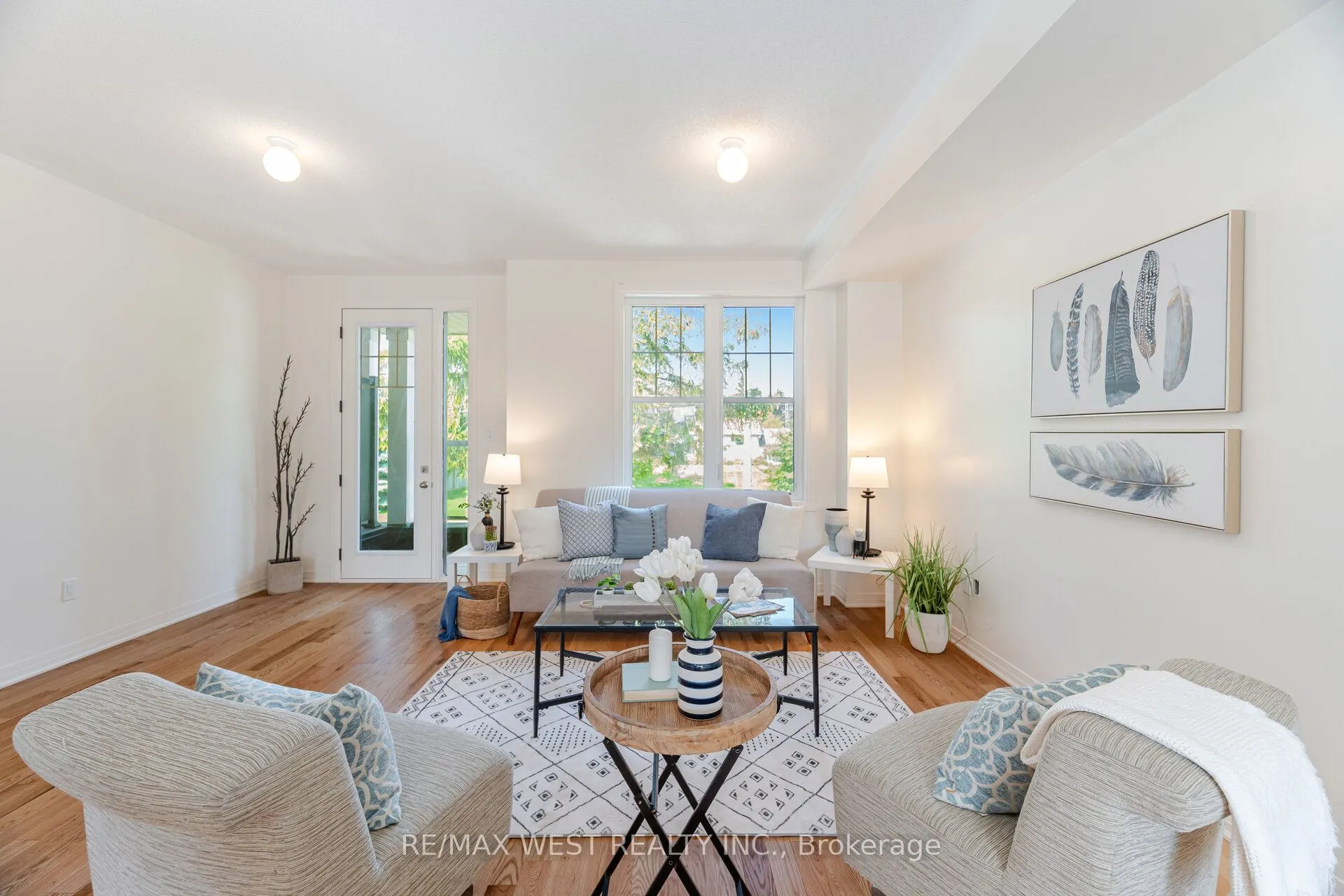 1563 Green Road