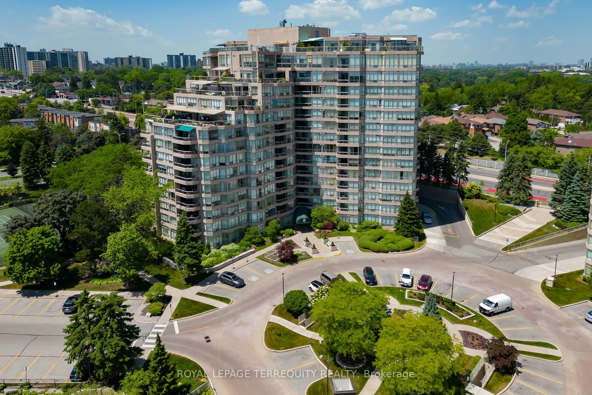 10 Guildwood Parkway, #629