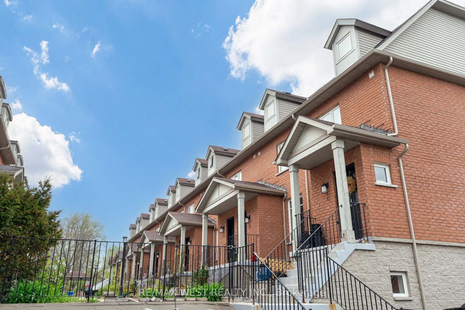 901 Kennedy Road, #26