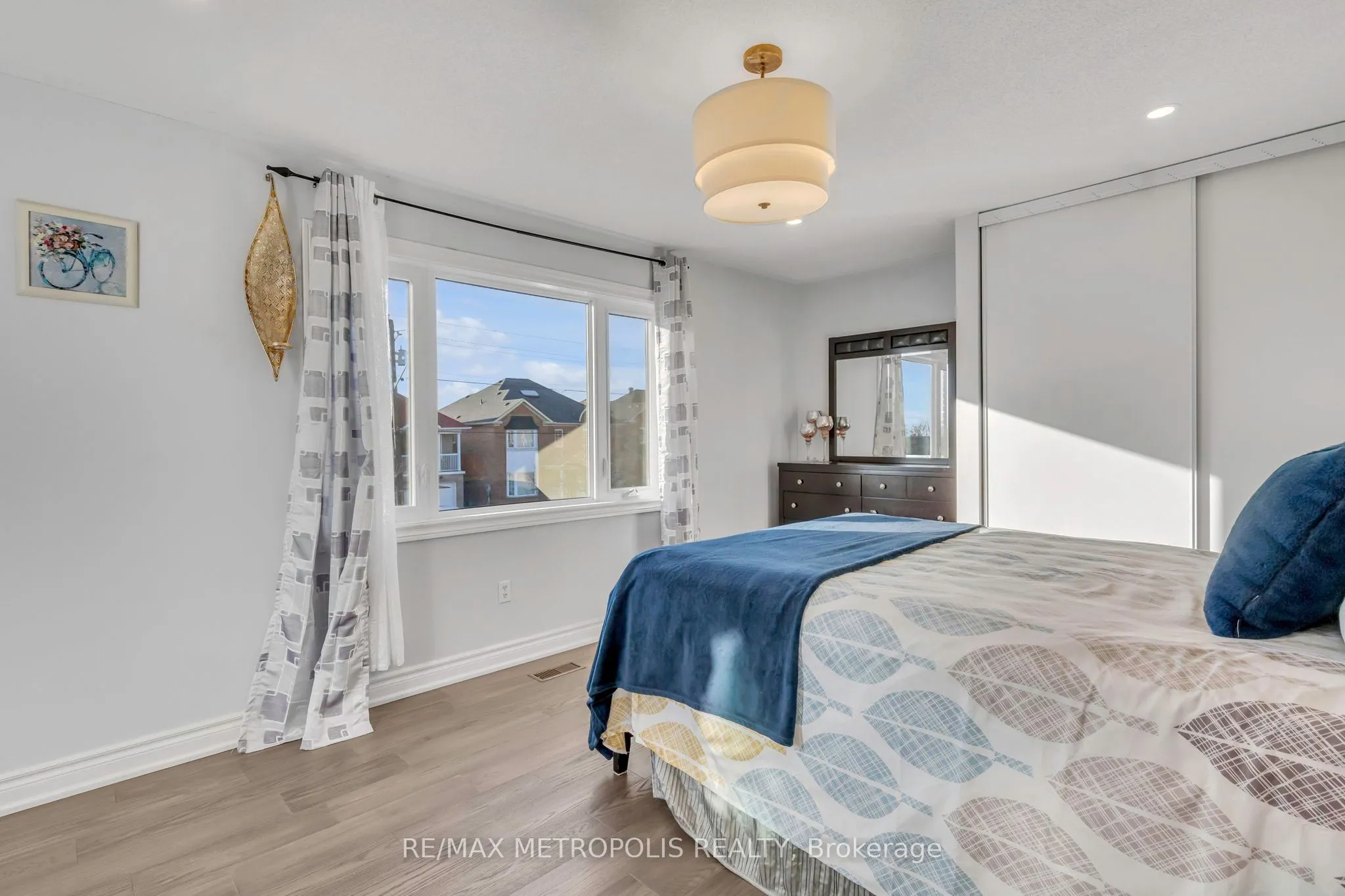 345 Old Harwood Avenue