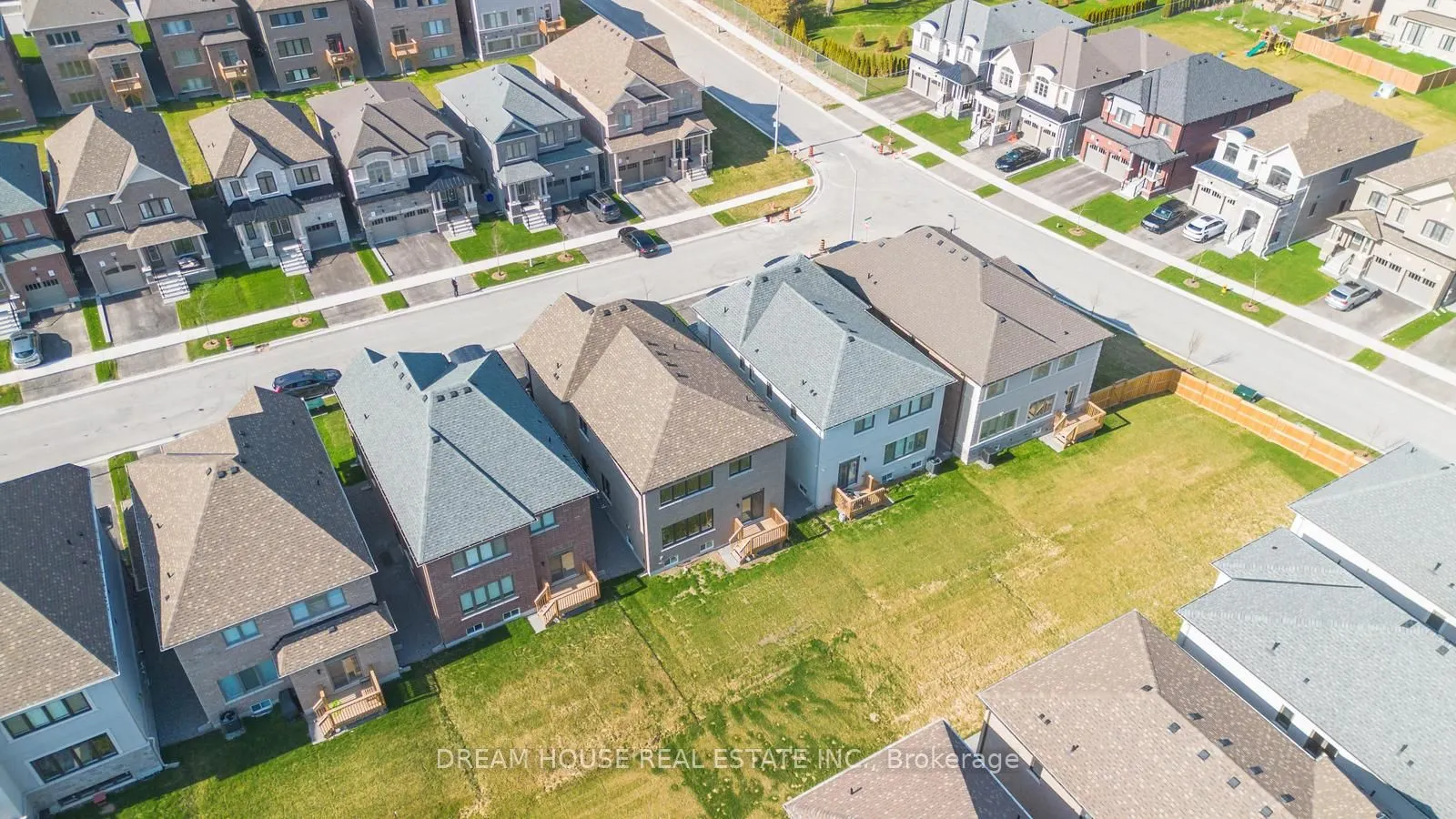 11 Northrop Avenue