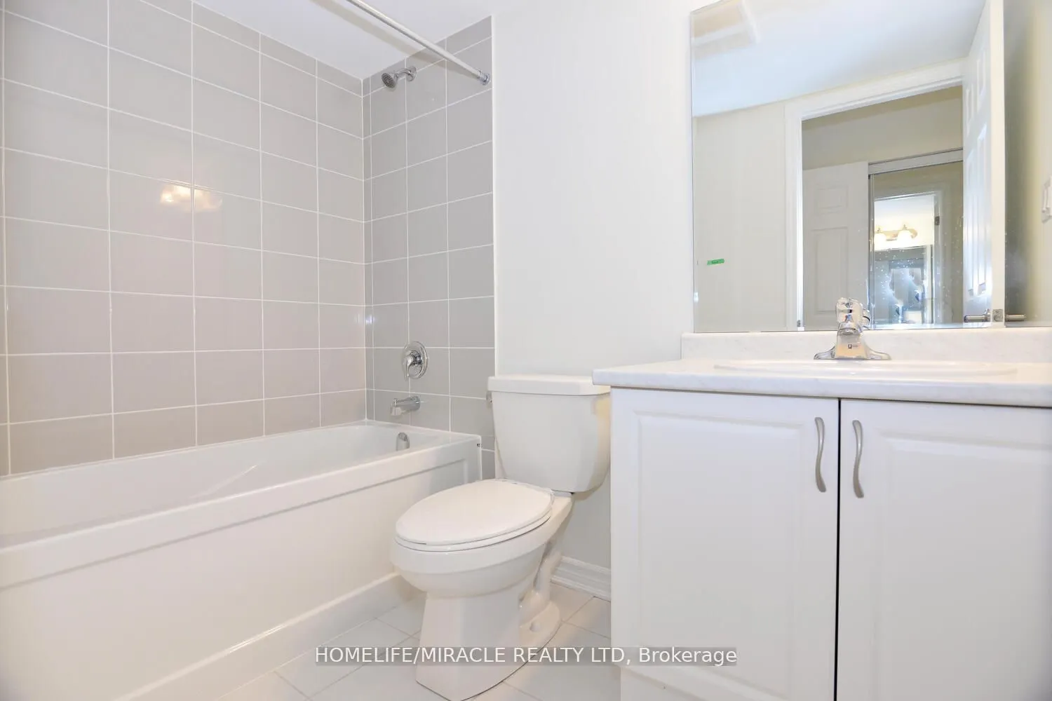1081 Danforth Road E, #113