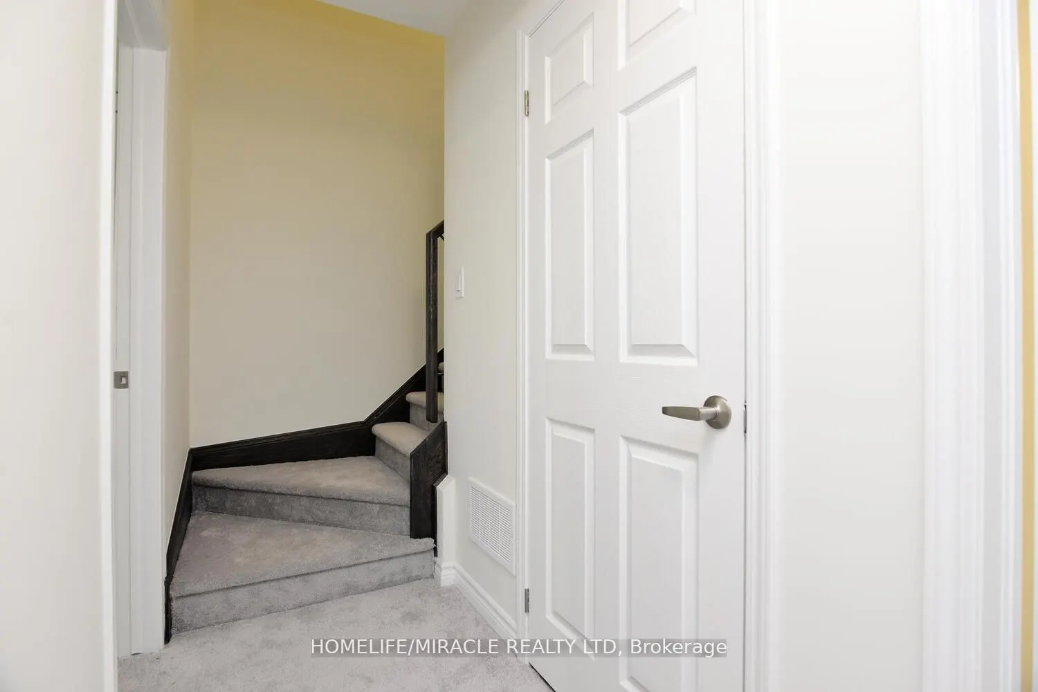 1081 Danforth Road E, #113