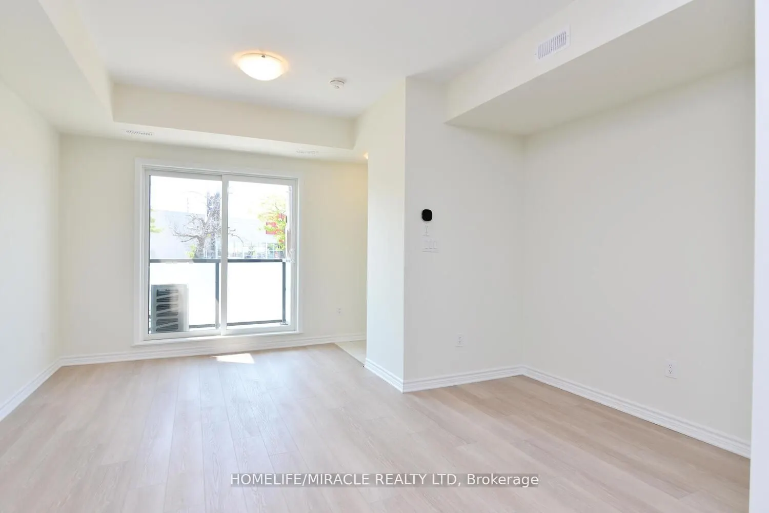 1081 Danforth Road E, #113
