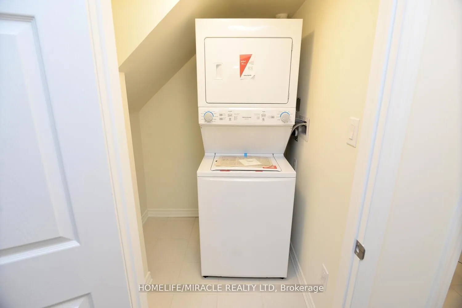 1081 Danforth Road E, #113