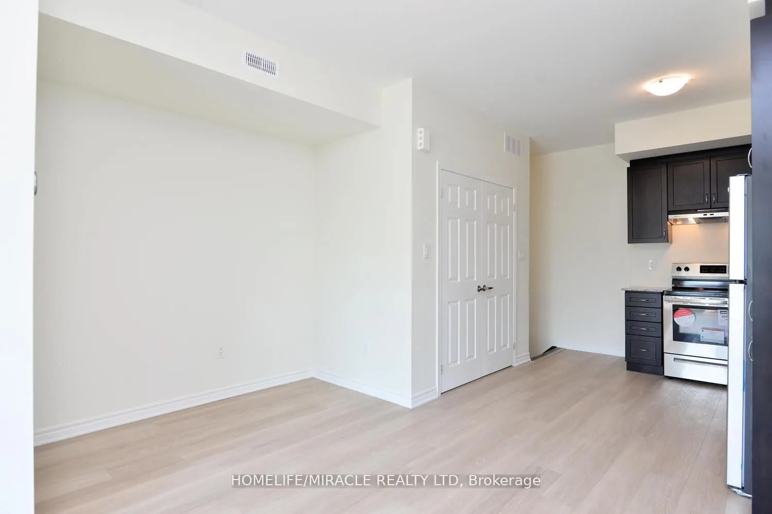 1081 Danforth Road E, #113