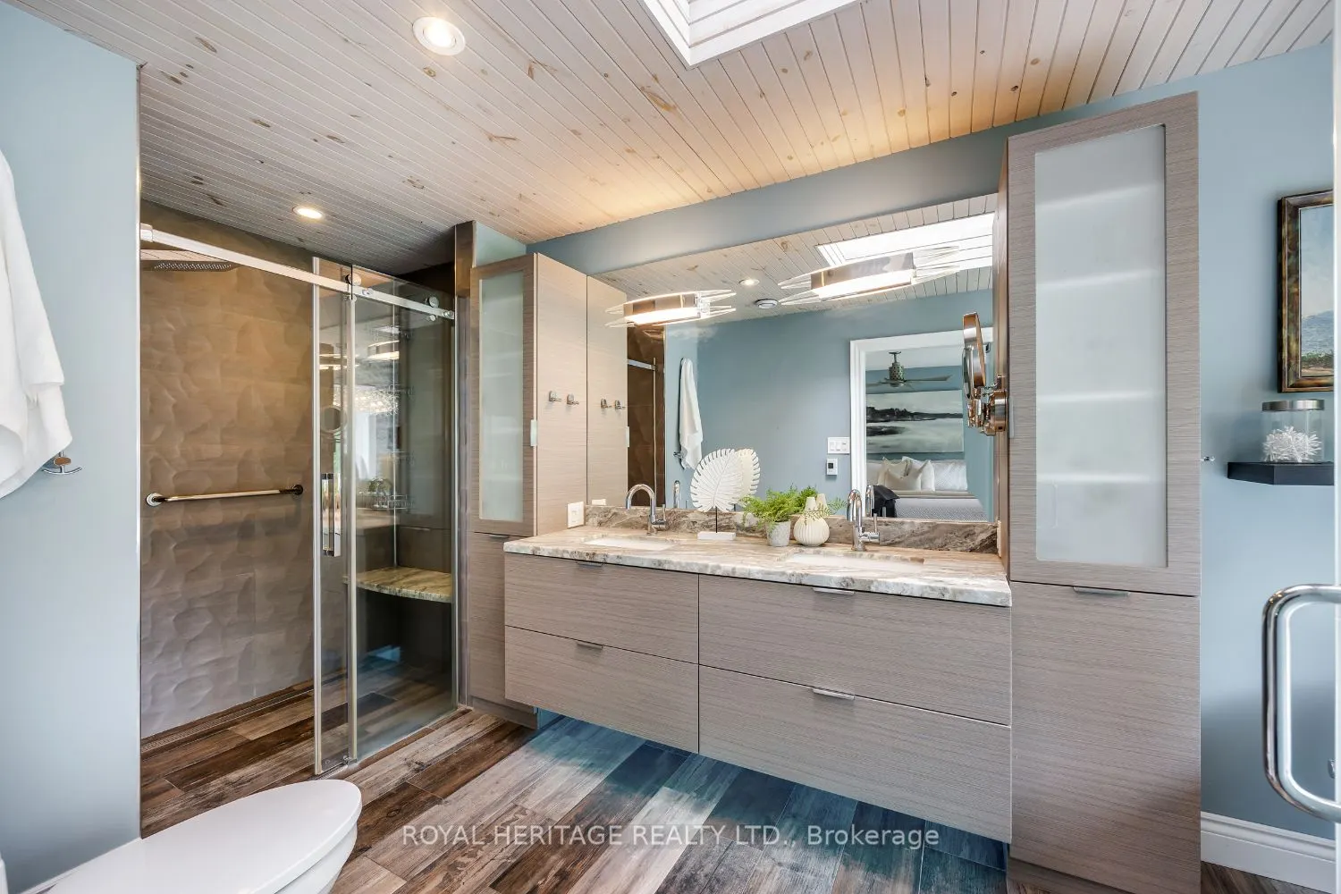 4395 Westney Road N