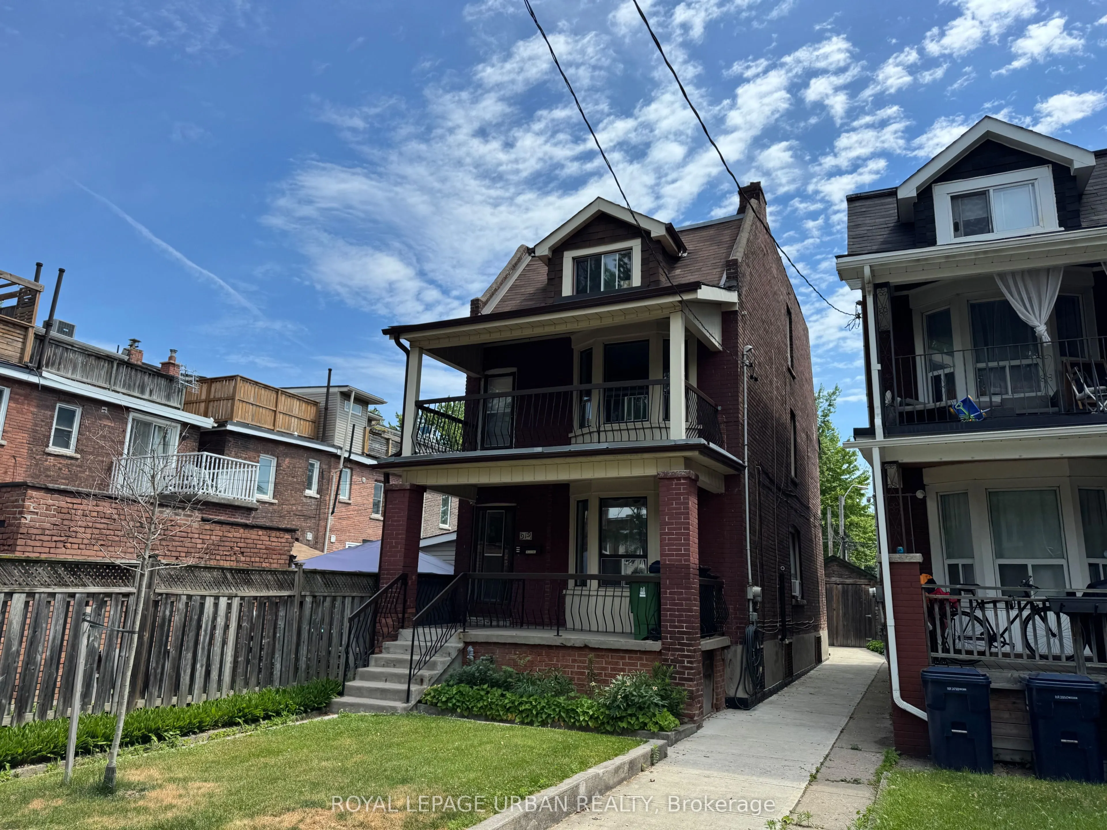 919 Carlaw Avenue, #2nd Floor