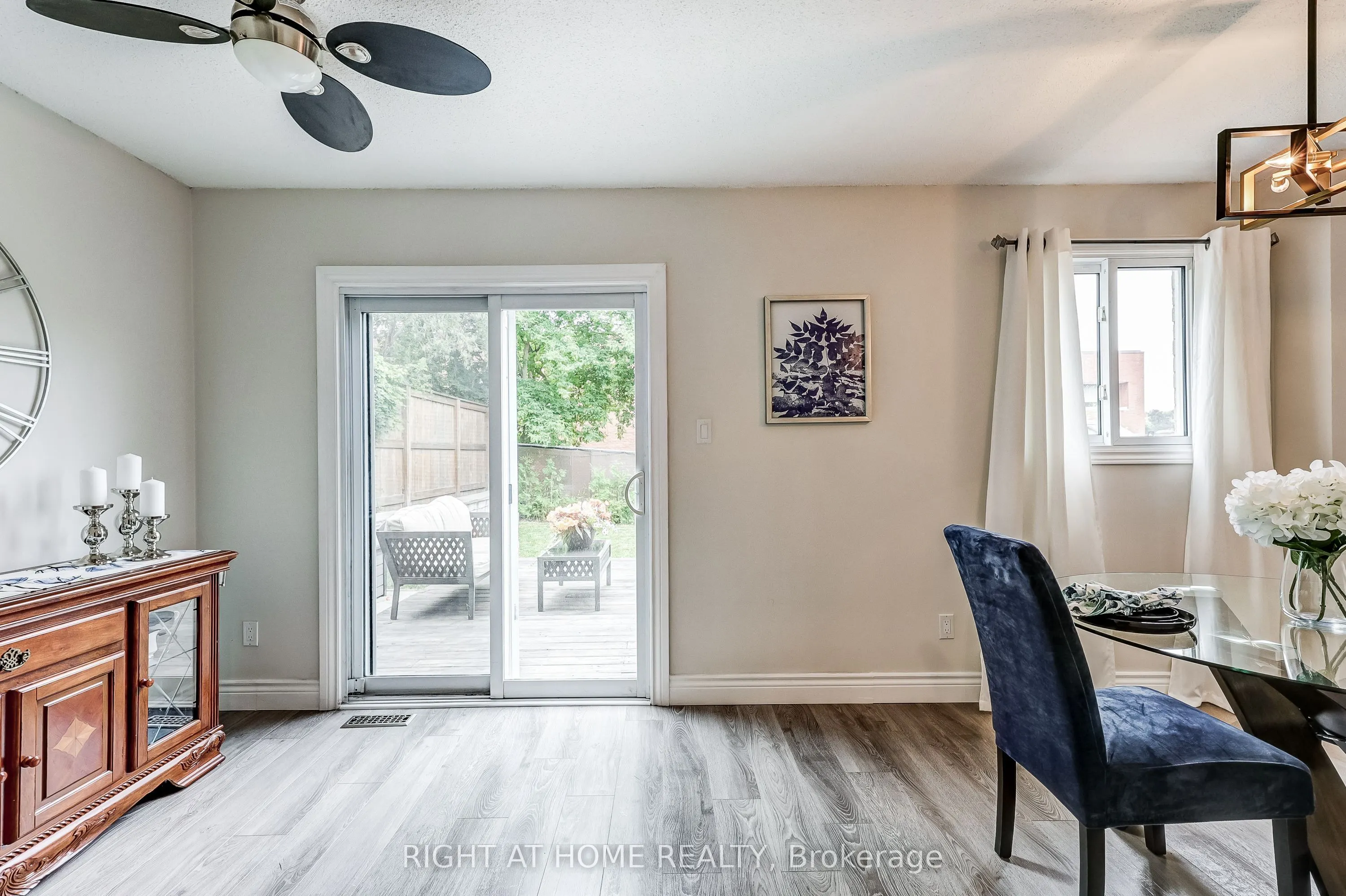8 Doreen Crescent