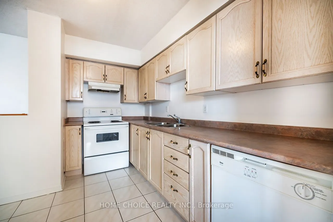 454 Centre Street, #412