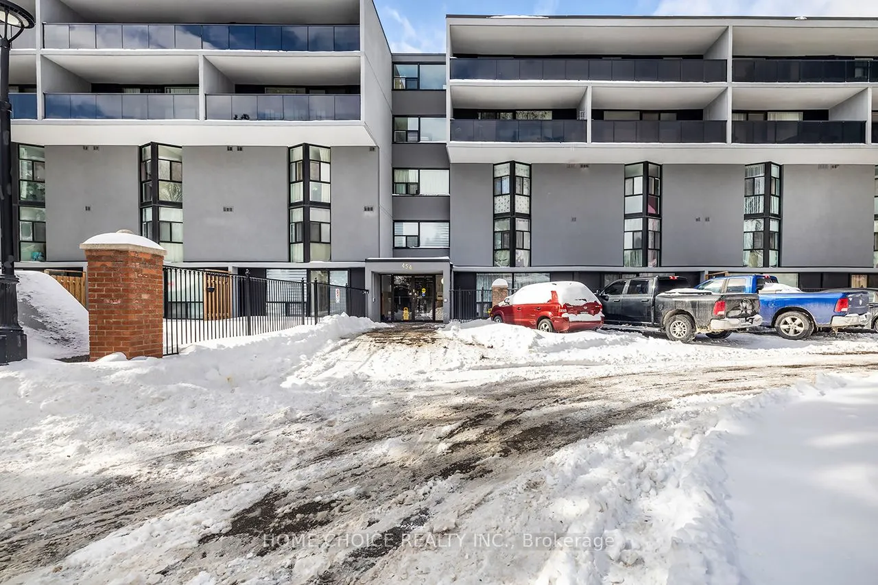 454 Centre Street, #412