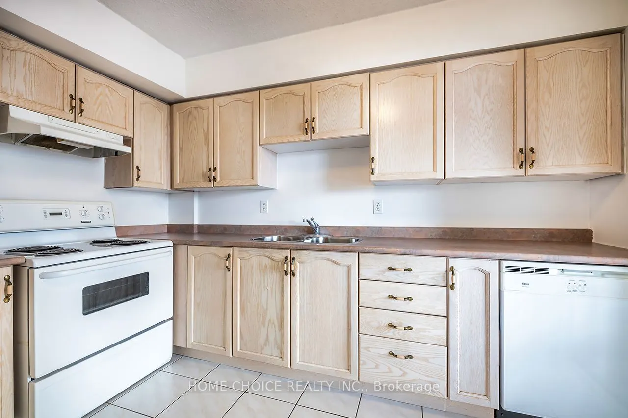 454 Centre Street, #412